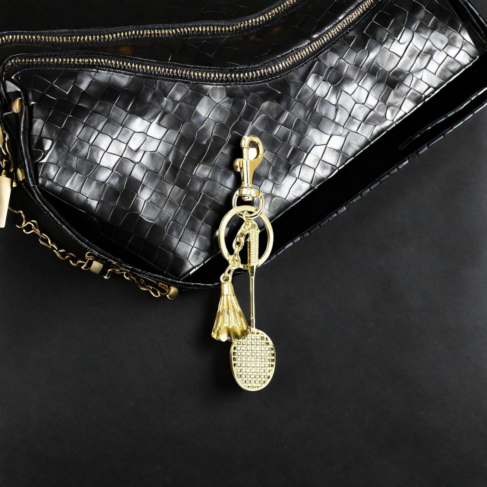 QZFZMYB Car Keychain, Bag Pendant, Fashionable Dressing Accessories, Practical Backpack Wallet Hanging Accessories (Golden racket)