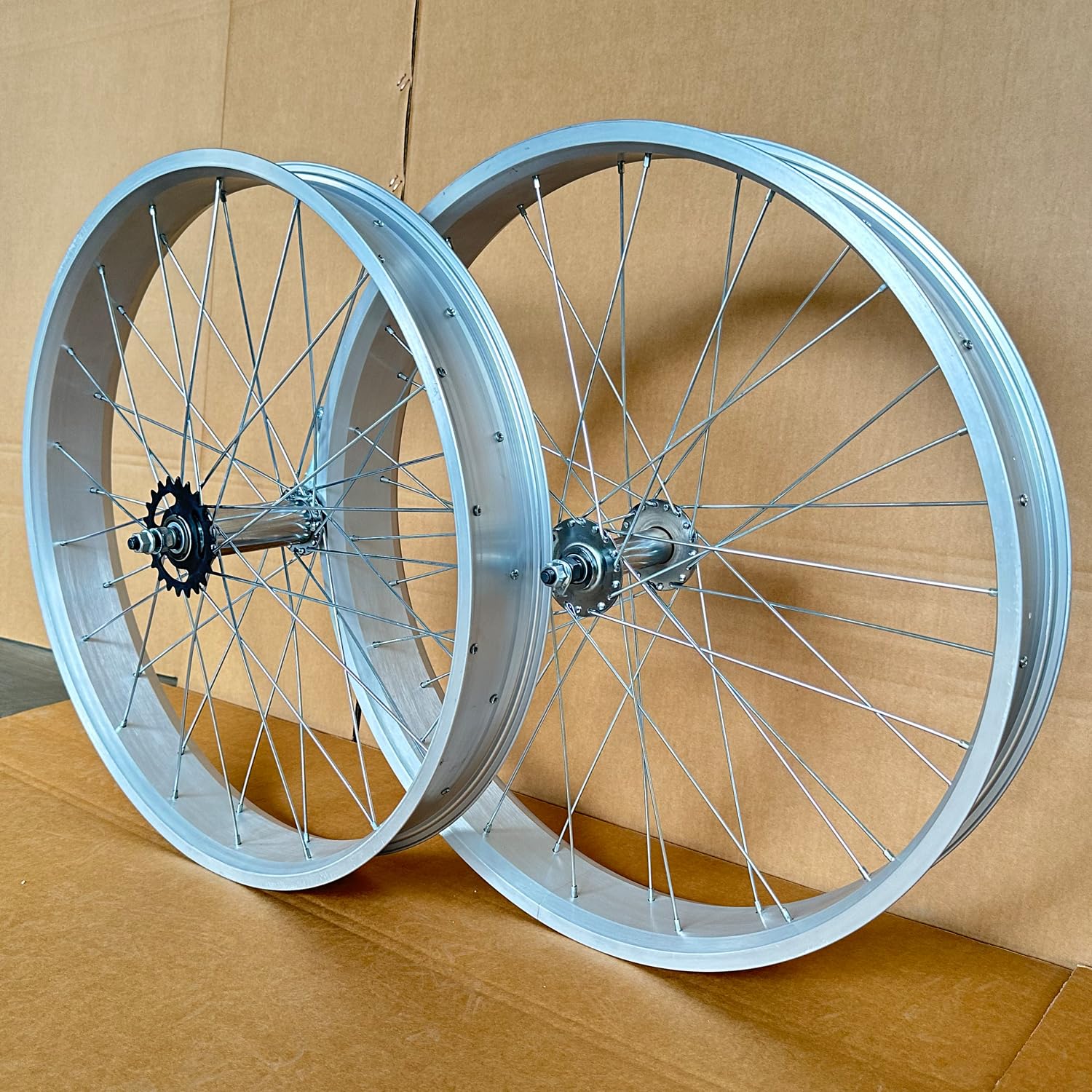Amazon | 高耐久 12ゲージ 26インチ x 3インチ ファットタイヤ 自転車