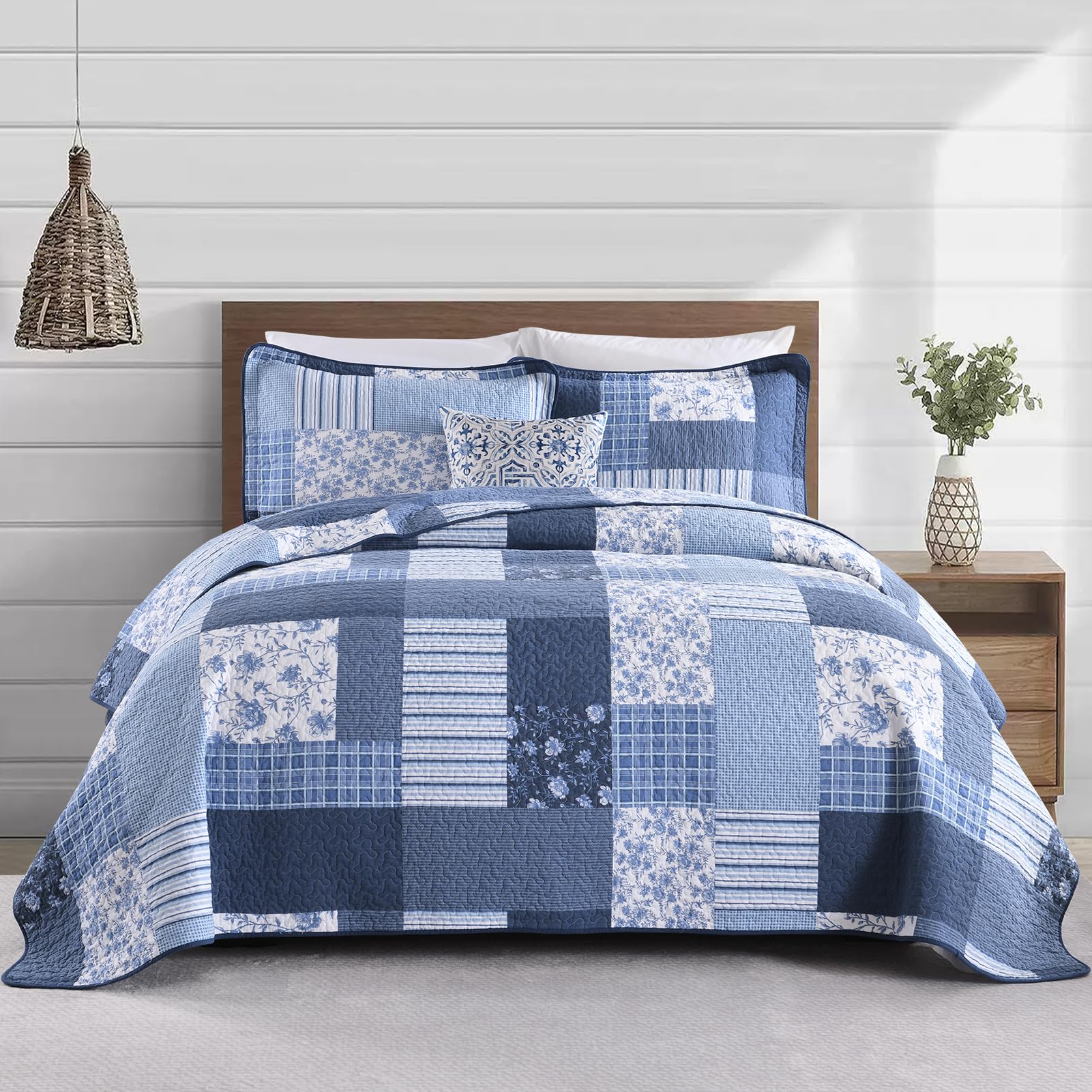 Pangushan Blue/White 100% Cotton Queen Quilt Bedding Set, Quilt Queen Size, Floral Patchwork Quilted Bedspread, Lightweight Comforter Queen Bed Spread For All Season, 3Pcs,