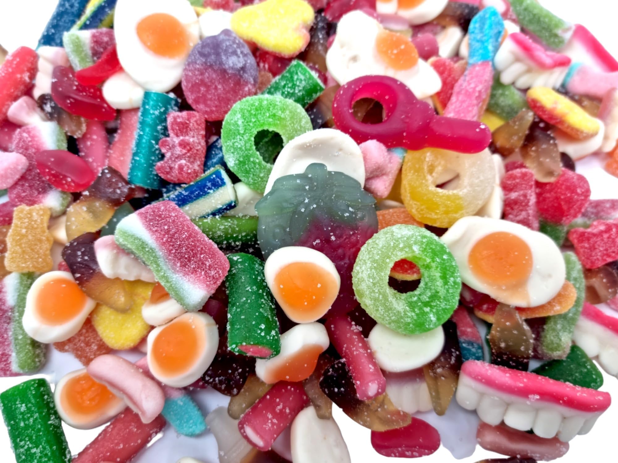 – CR Snacking Pick & Mix Sweets 1kg - 20 Varieties Fizzy, sour and Jelly Sweets, premium quality pick and mix sweets, Large Retro Candy Assortment Bag - for Children, Adults, Christmas