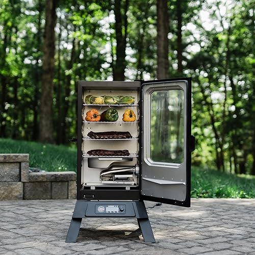 Vista 24 de Masterbuilt Ahumador vertical eléctrico digital para barbacoa de 40 pulgadas con kit de patas, cargador de virutas de madera lateral y 970 pulgadas