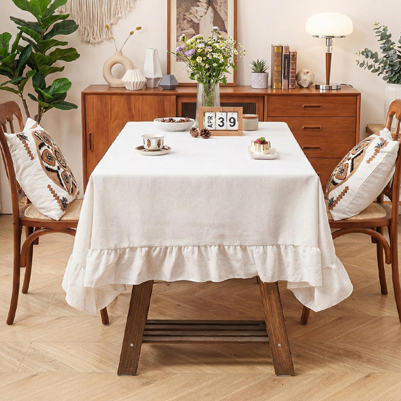 Nappe en lin blanche anti-monotonie à bordure volantée 140x140