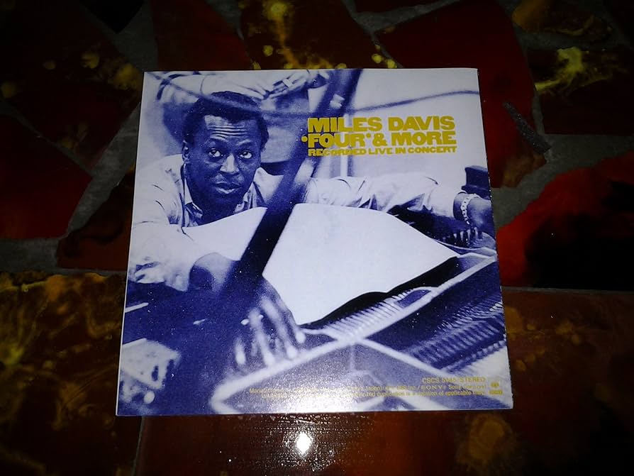 US盤 2EYE 矢印 Miles Davis / Four & More Amazon.co.jp: フォア&モア: ミュージック