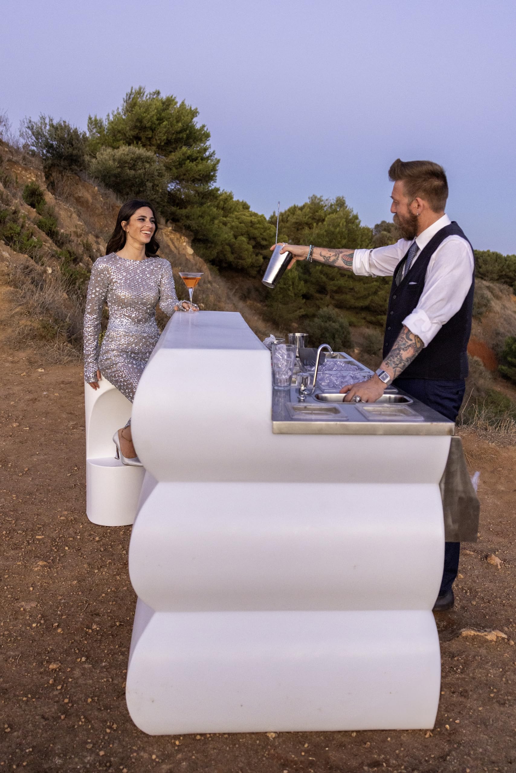 Kloris Cocktail Station Bancone Bar Postazione Barman in Acciaio Inox e Polietilene Made in Italy, cm 145x88x110 h con Illuminazione LED