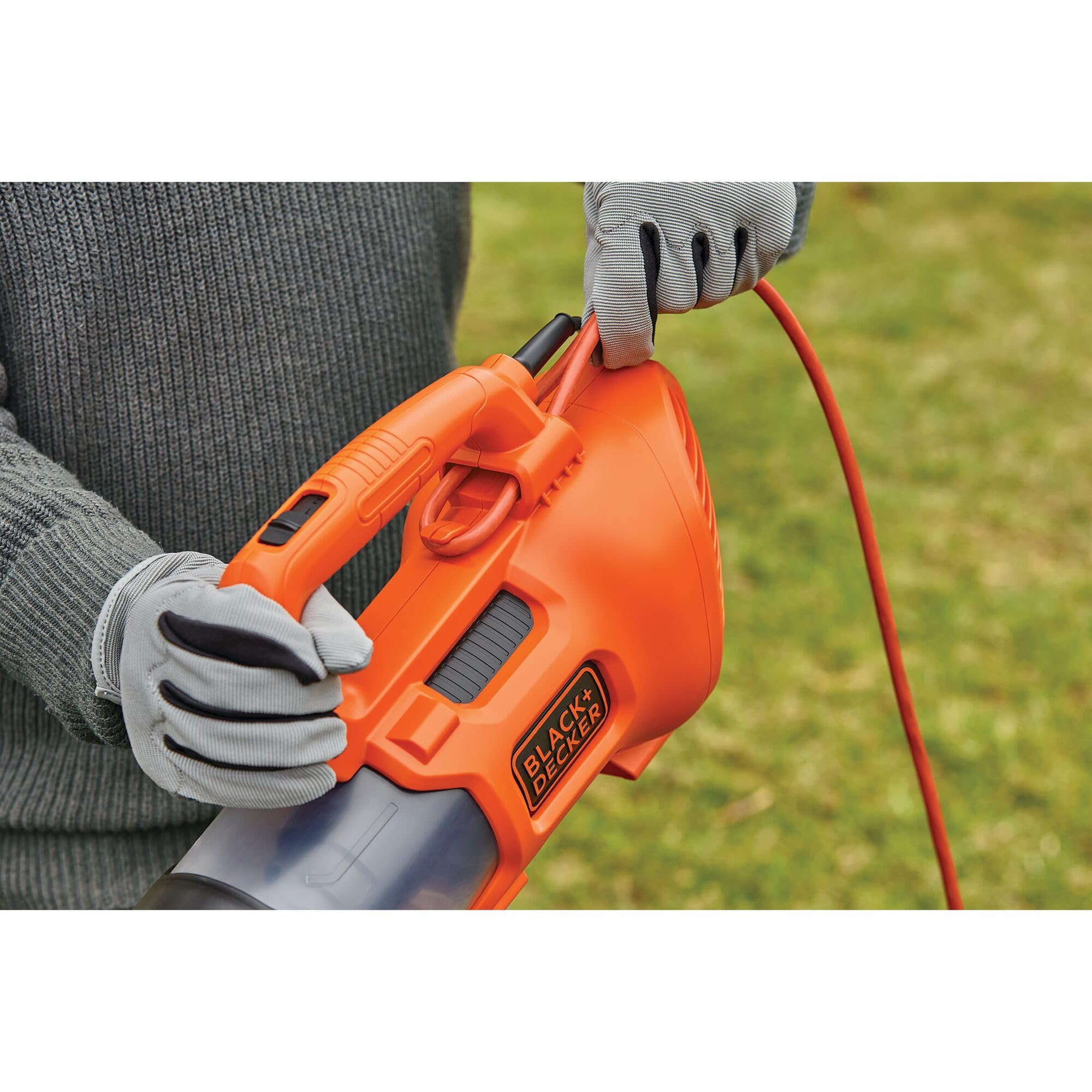 BLACK+DECKER Soplador de Hojas Axial 1.850W, Velocidad de Soplado 225 km/h, Volumen de Soplado 12.5 m³/min, Ventilador Axial Diseño Ligero y Compacto, BEBL185-QS