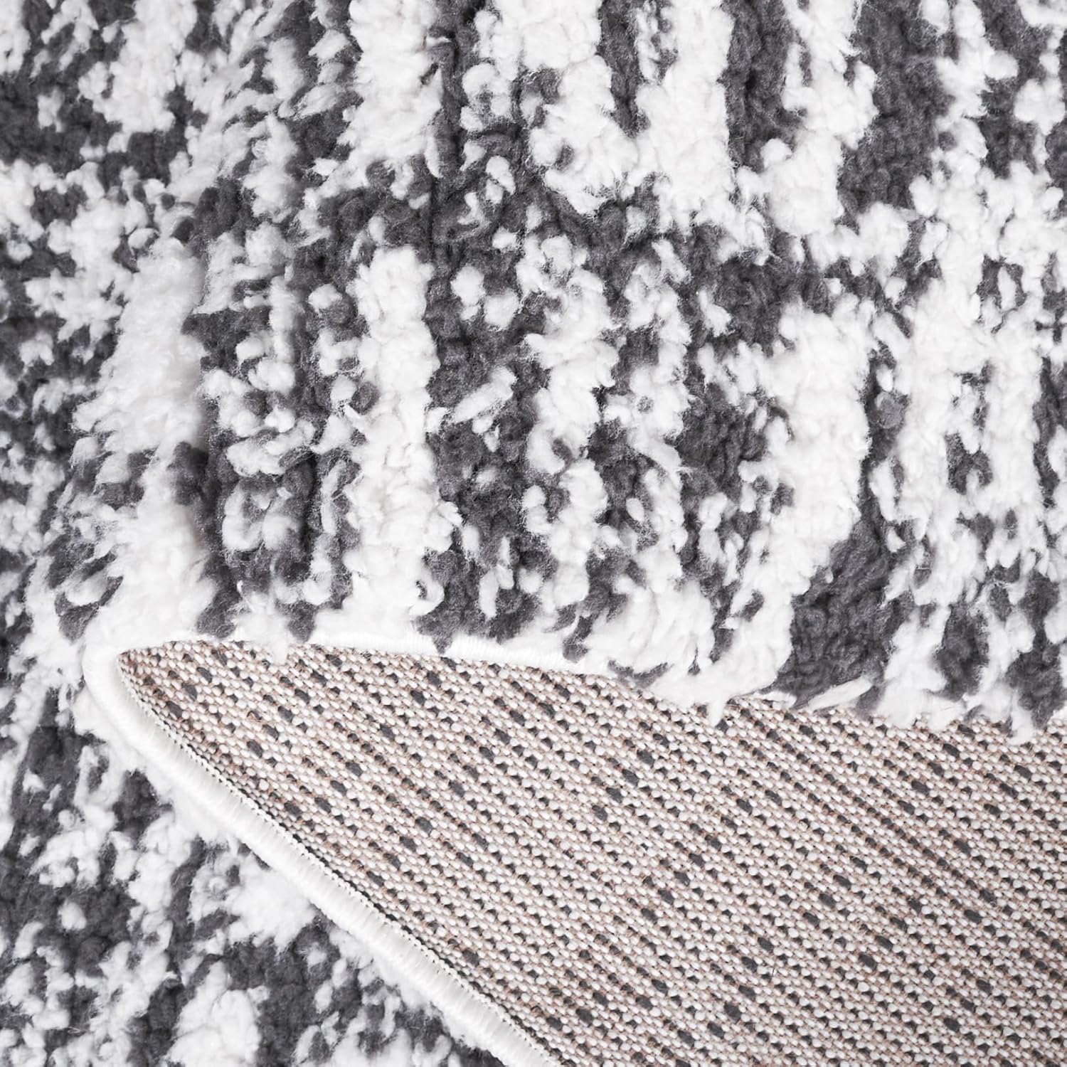 SAFAVIEH Rumi Shag Collection Area Rug - 2'2" x 8' Runner, Charcoal/Ivory, Geometric Design, Ideal for High Traffic Areas in Living Room, Bedroom, Dining (RMS132H)