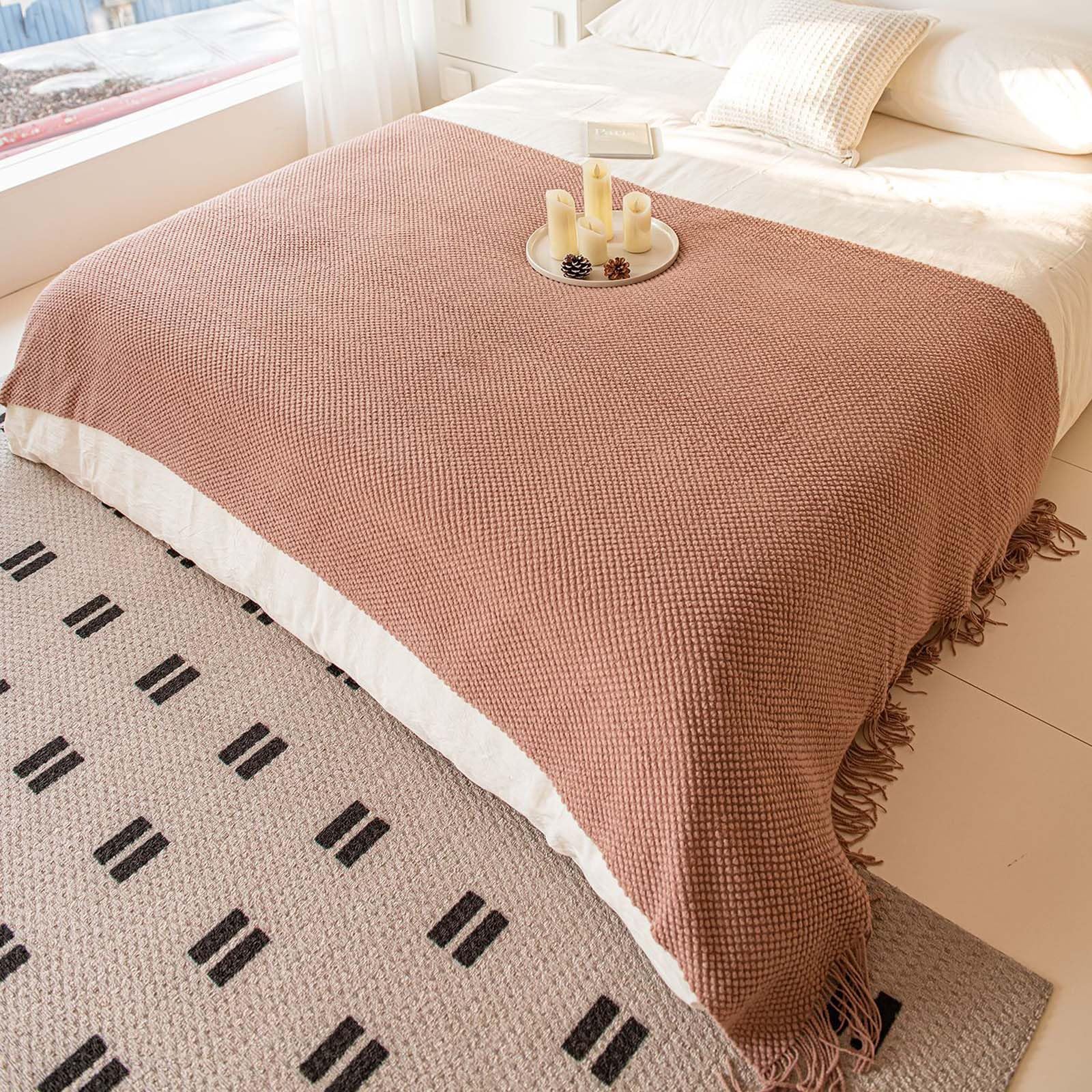 Jnkiquii Bed Runner Scarf Set Acrylic Corn Kernel Knit Tassel Foot Throw With 40 * 40cm Cushion Covers and Inserts Solid Decor for Twin Queen King Bedroom Hotel Homestay