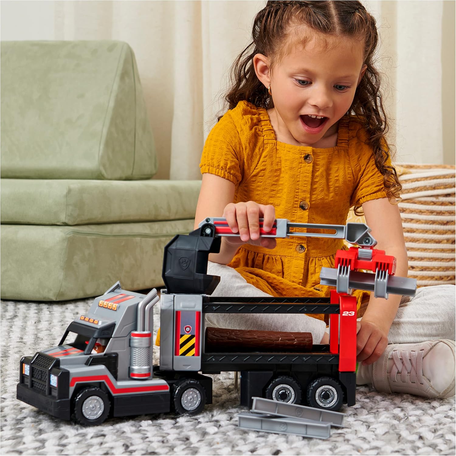 Paw Patrol, Big Ala Deluxe Truck with Movable Control Panel, Retractable arm with Claw, Accessories and Action Figures, Toys for Children from 3 Years Old