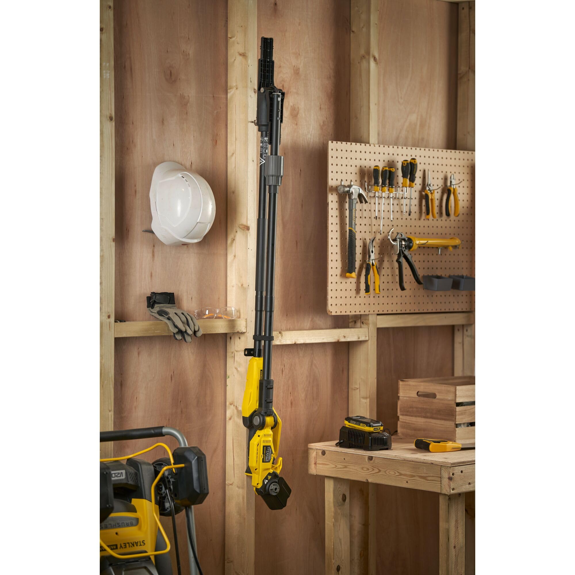 Potatore telescopico 18V STANLEY FATMAX V20 (Unità senza batteria e caricabatterie), SFMCPP632B-XJ