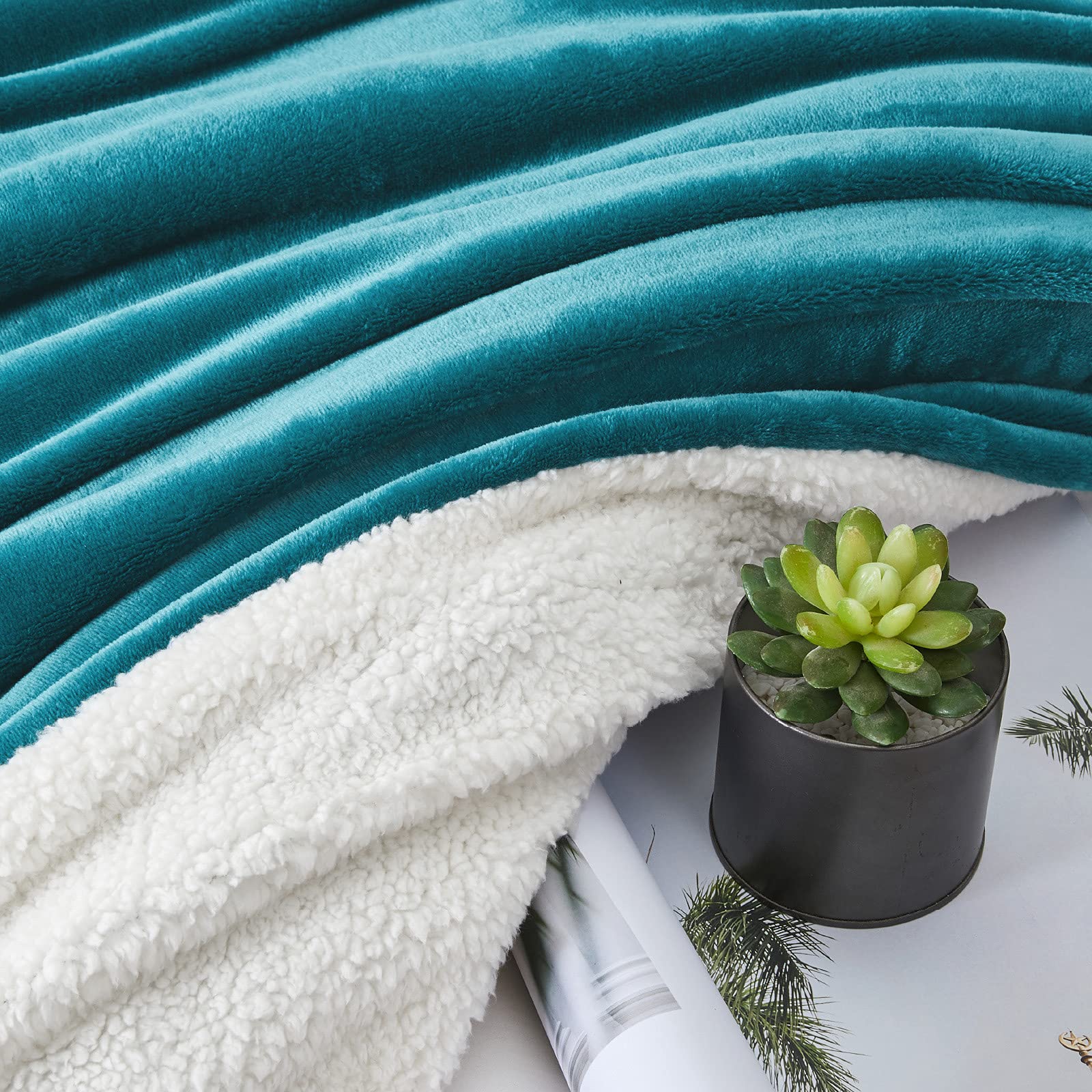 Walensee Sherpa Fleece Blanket (King Size 108â€?x90â€? Teal) Plush