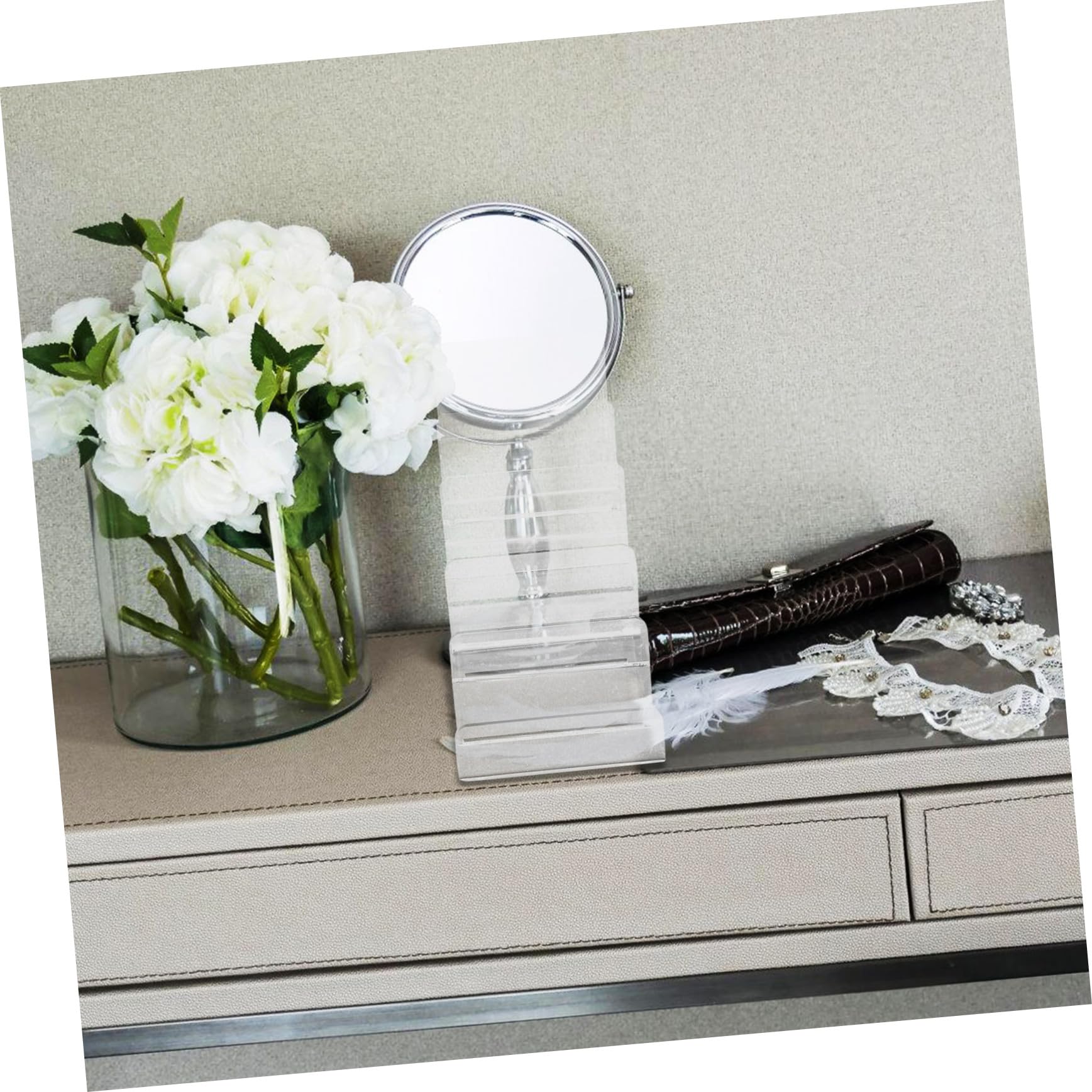 Transparenter 5-stufigen Acryl Displayständer mit 3,5cm Abstand als Desktop Organizer zur Präsentation von Geldbörsen im Geschäft und Garderobenbereich