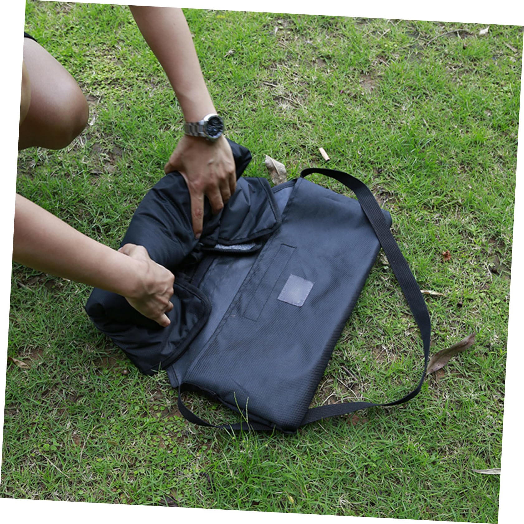 Alfombrilla Térmica Plegable para Mascotas y Perros, Portátil, Negra | Lana Suave, Formato Rectangular, Bolsa Lateral Cremallera, para Exterior o Cama, Fácil de Guardar