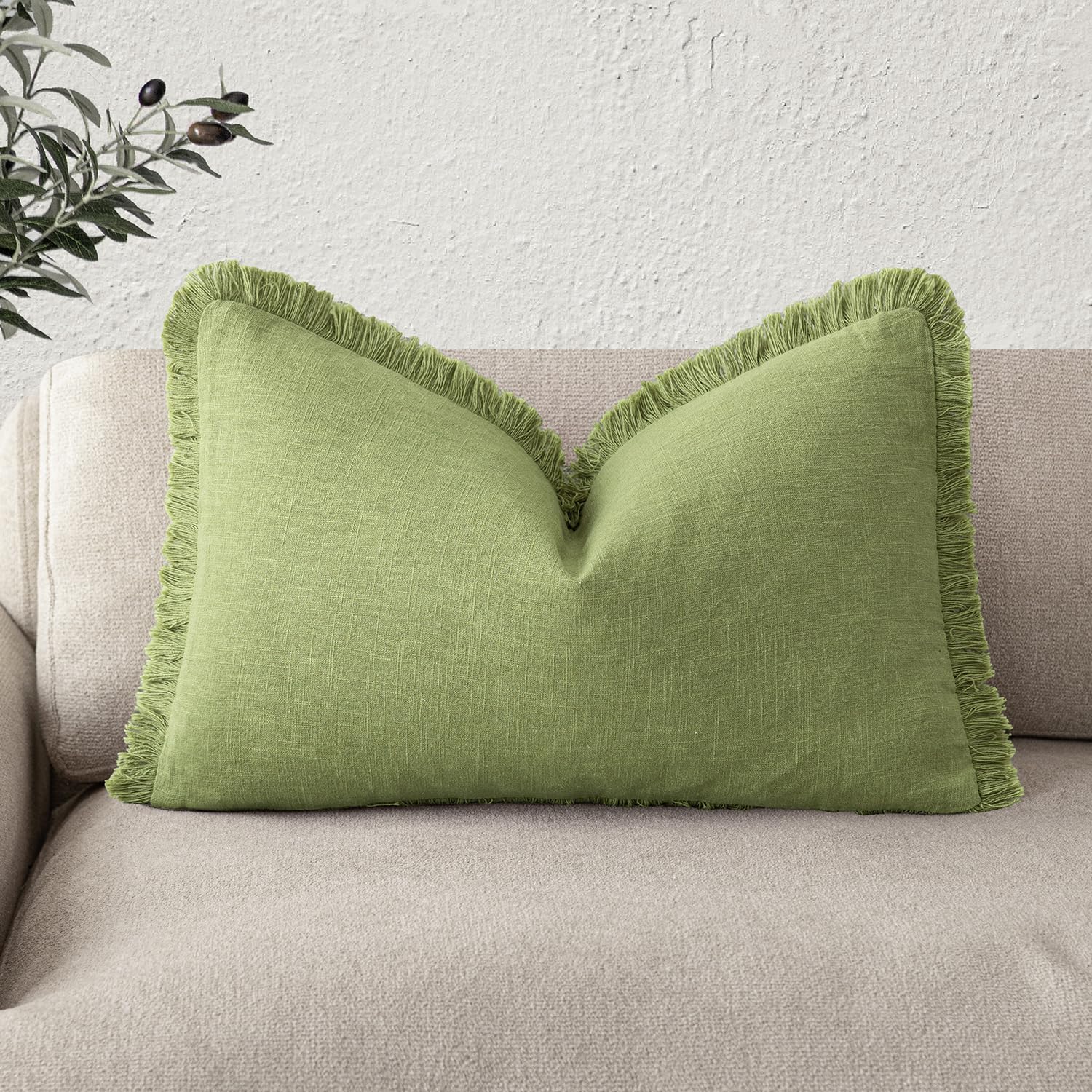 Foindtower Decorative Linen Fringe Lumbar Throw Pillow Covers Cozy Boho Farmhouse Cushion Cover with Tassel Soft Accent Pillowcase for Sofa Bed Living Room Home Decor, 12×20 Inch,1PC,Lush Green