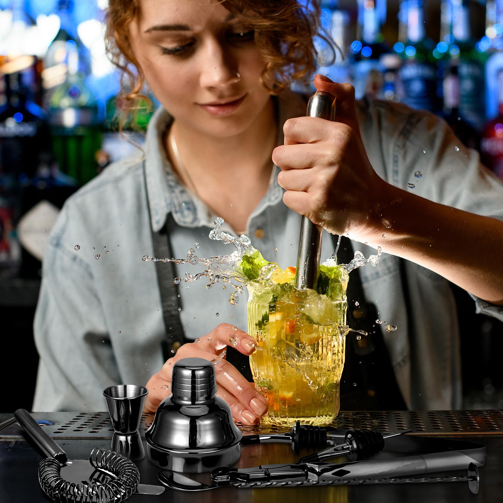 AOKITO Cocktail Shaker Set, 12 Teiliges Edelstahl Cocktail Bar Set Barzubehör, 750ml Cocktailshaker, Barkeeper Zubehör Set, Cocktails Mixer Set, mit Holzständer für Zuhause Oder die Bar, Cocktailbuch