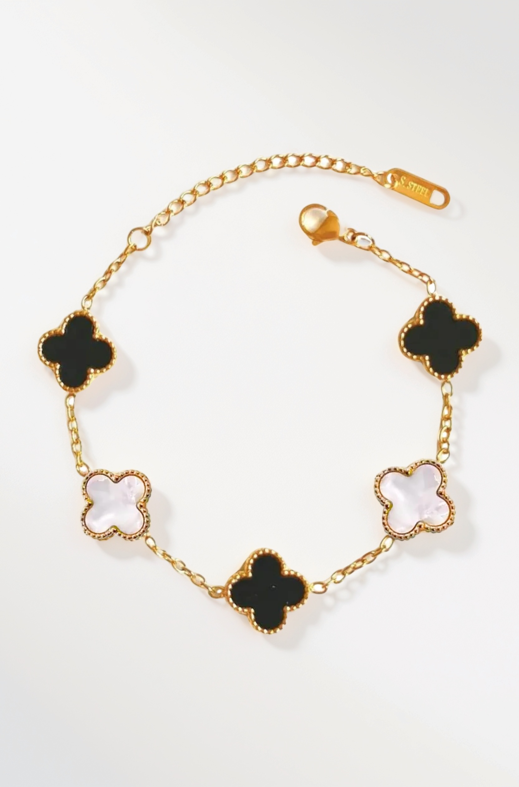 Clover Anti Tarnish Bracelet for Women Stylish | Stainless Steel Bracelet for Woman | Fashion Jewellery for Women Aesthetic Accessories for Girls Chain Bracelet Gold