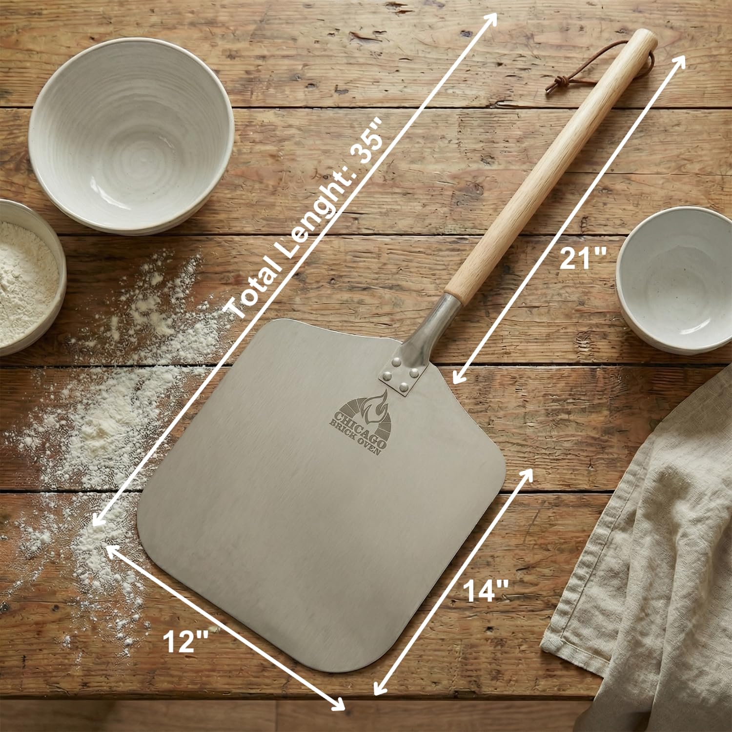 Chicago Brick Oven Pala de pizza de 30,5 x 35,5 cm, pala de pizza de metal de aluminio de 90,2 cm de largo con mango de madera desmontable de 53,3 cm, espátula para pizza