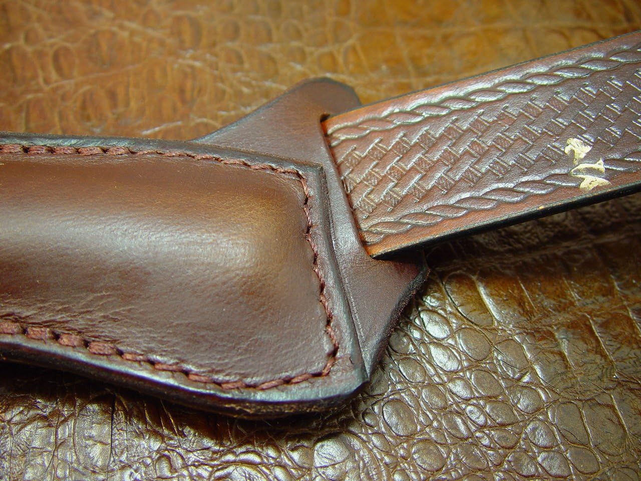 Custom Cross Draw Knife Sheath for 4 1/8 Inch Trapper Style Kinfe, Folding Knife Holder, Dark Brown
