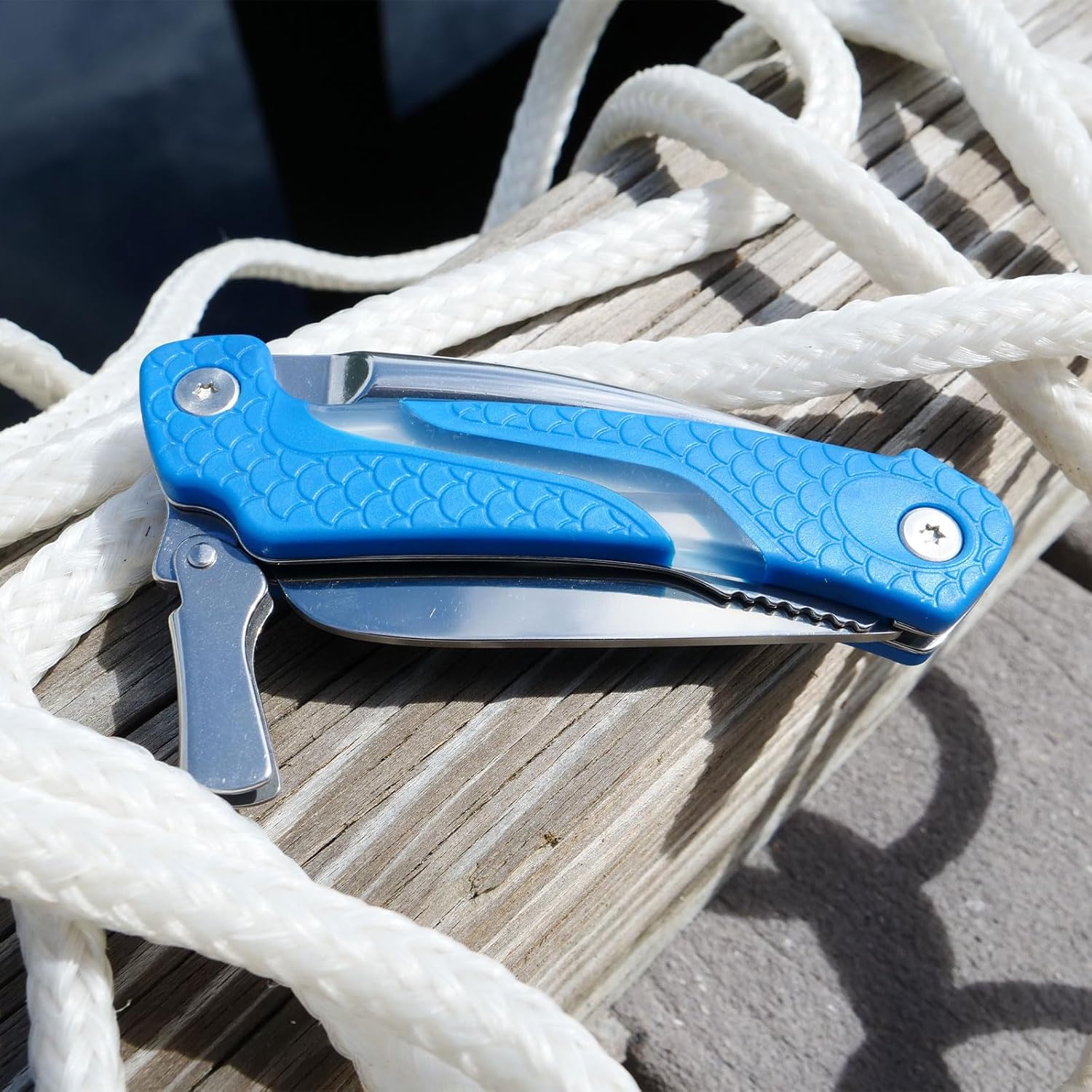 CUDA Marlin Spike Saltwater Corrosion Resistant Fishing Lockable Folding Knife with Partially Serrated Blade & Non-Slip Scale Pattern Grip - Image 4