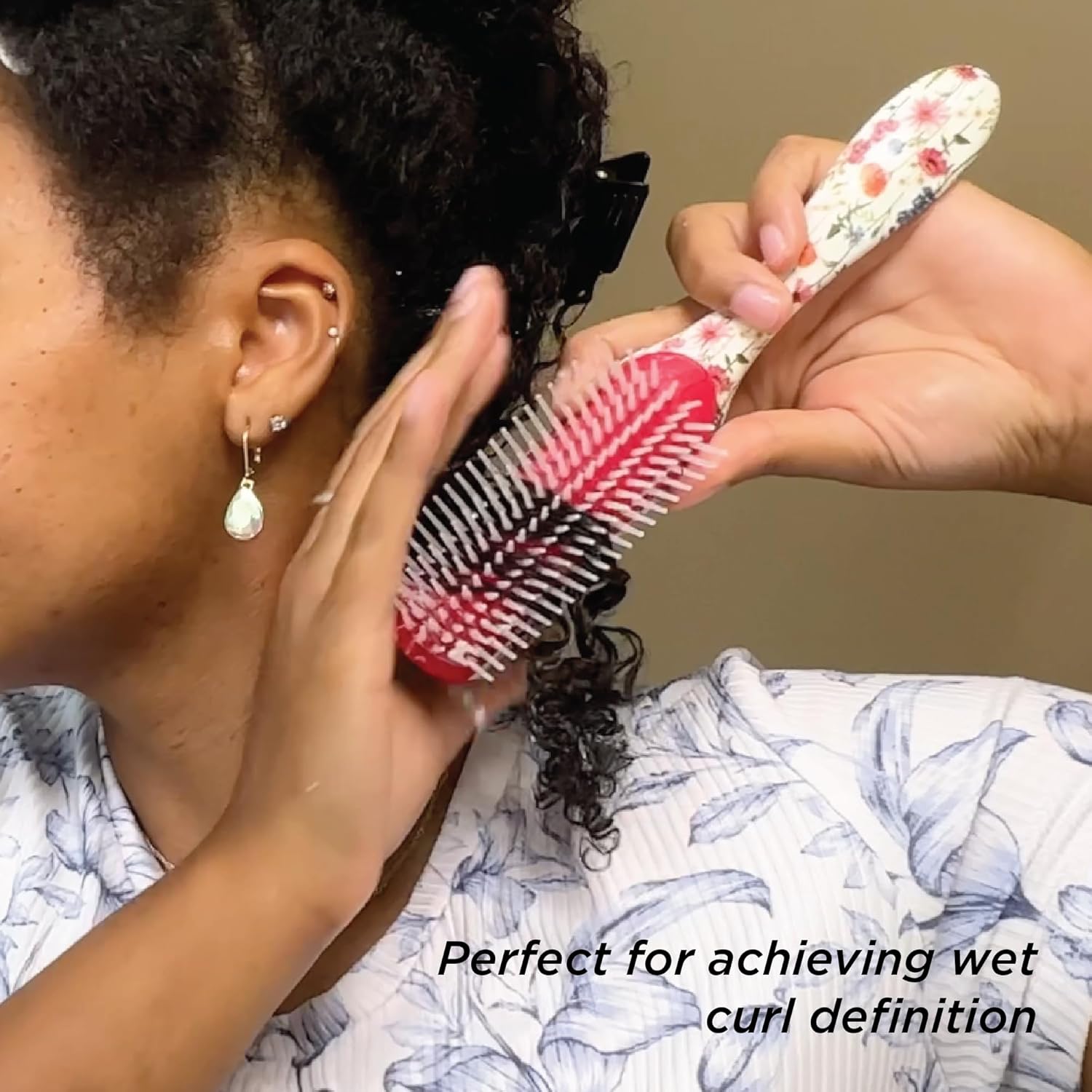 Denman D3 Original Curl Definer & Styler, Curly Hair Brush for Women & Men – 7 Row Detangling & Curl Defining Brush for Smooth Defined Curls - a precision Styling Brush for straight hair - Image 7