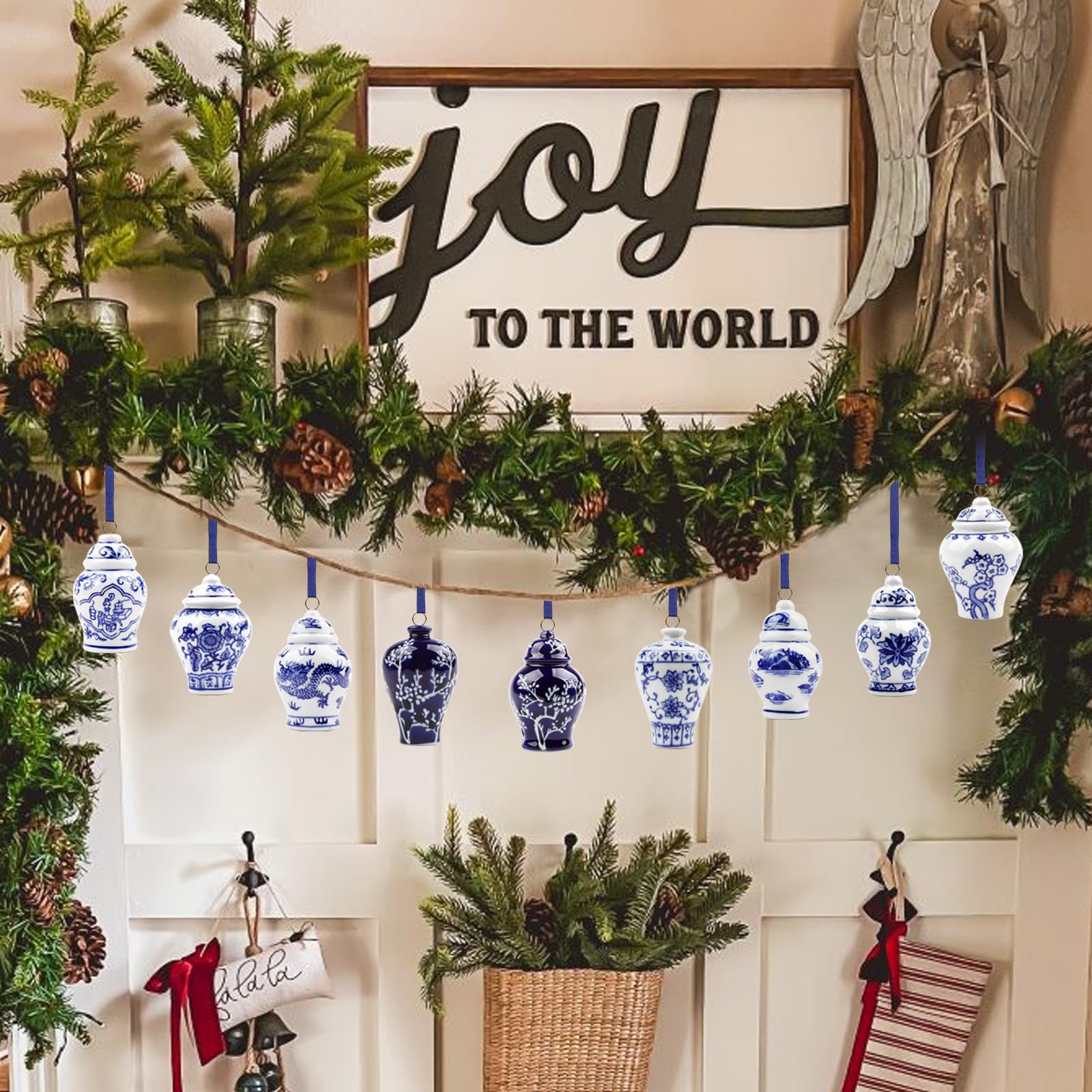 YiYa 9 Piezas Colgantes para árboles de Navidad Bolas Navideñas Azules y Blancas Adornos Navideños de Cerámica para la Decoración de Fiestas Navideñas