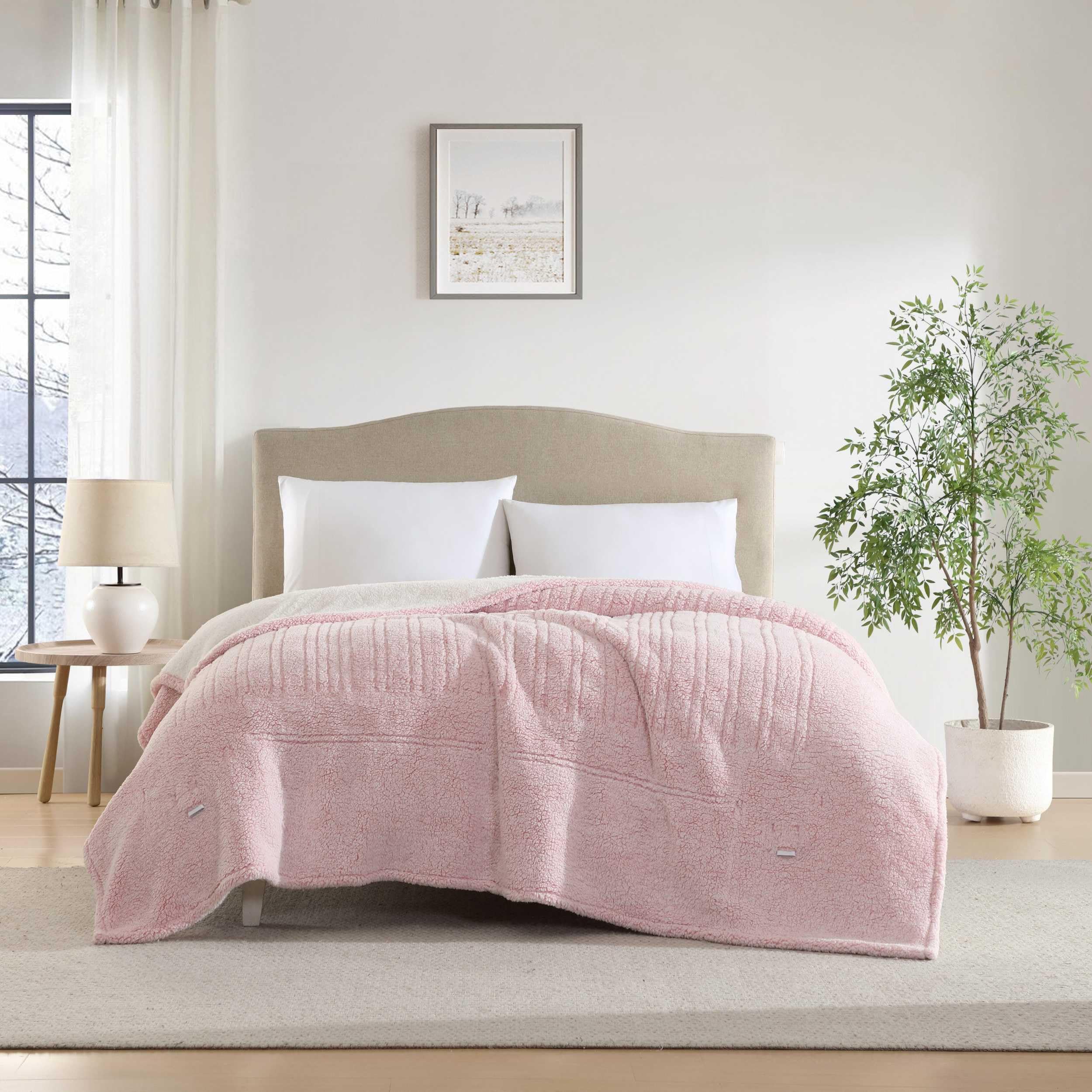 Amazon.com: Laura Ashley - Queen Heated Blanket, Ultra-Soft Plush