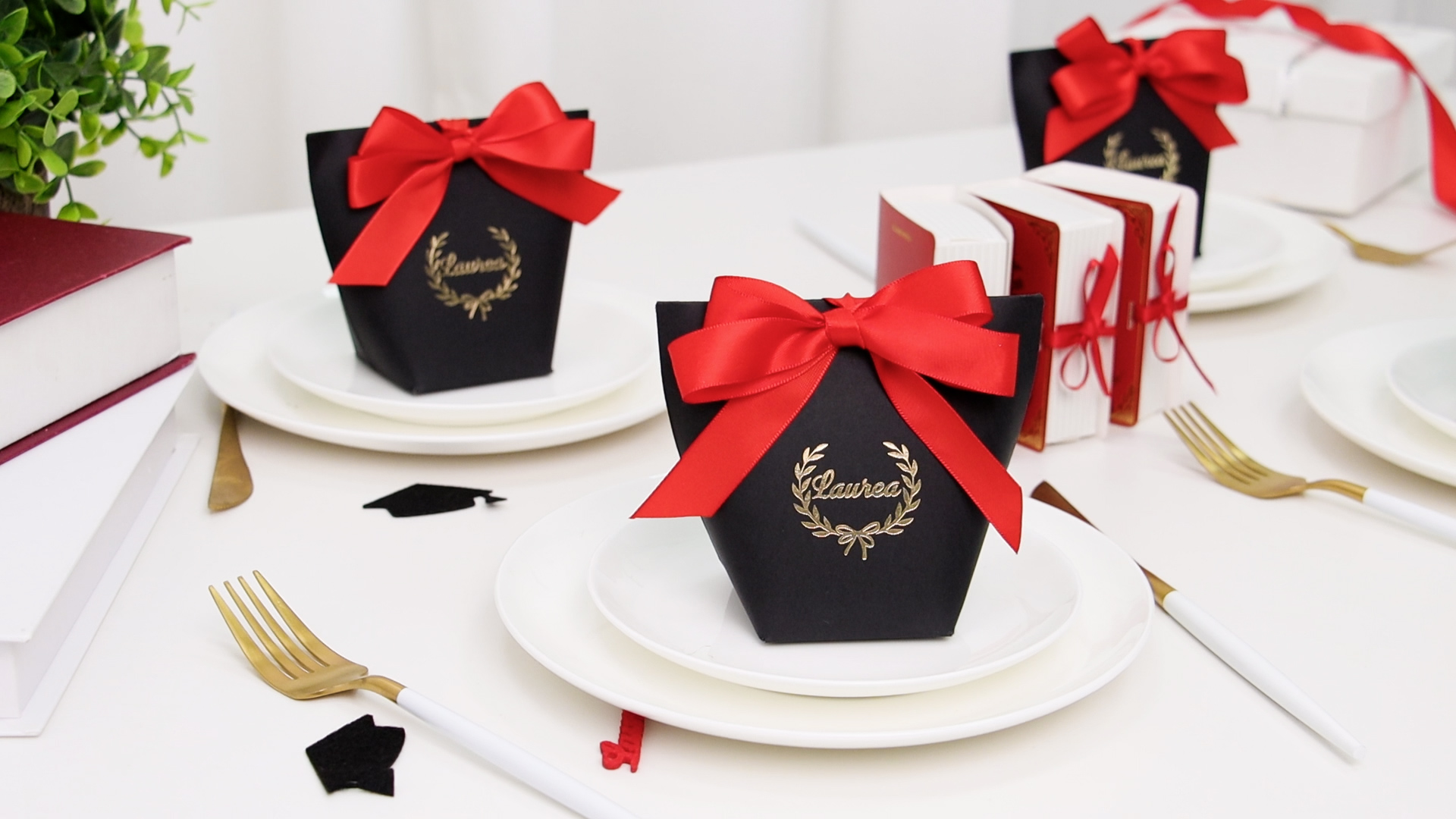 25 PEZZI Matita nera con strass colore ROSSO 17.8 cm BOMBONIERA LAUREA 0YN7