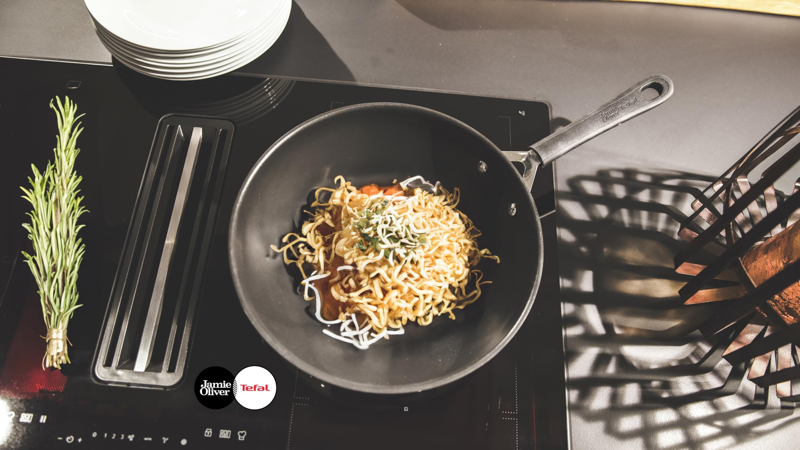 Tefal Jamie Oliver Wok 28 cm inducción, wok de acero inoxidable grande, antiadherente, borde alto, apto para horno, mango remachado, E30