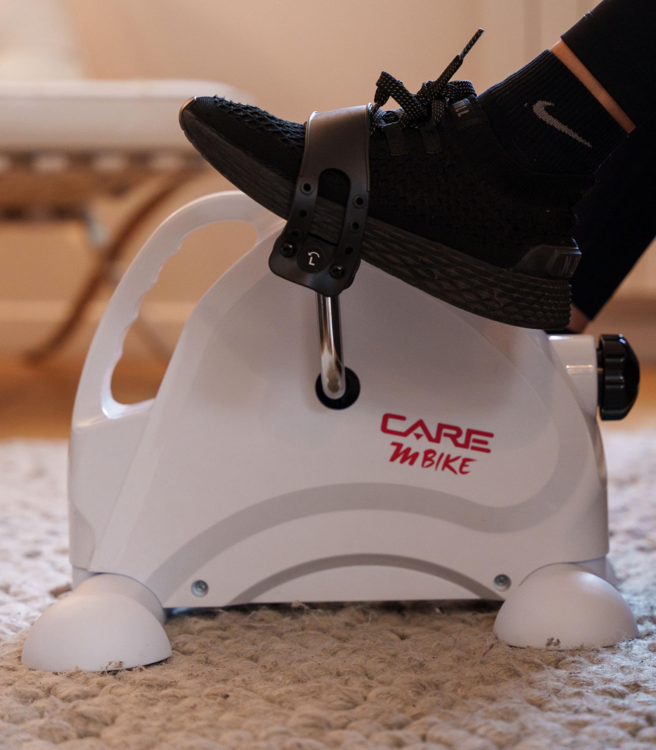 Care Fitness Mini Pédalier M Bike 3,5 Kg Intensité Réglable Écran Numérique Pédales Antidérapantes