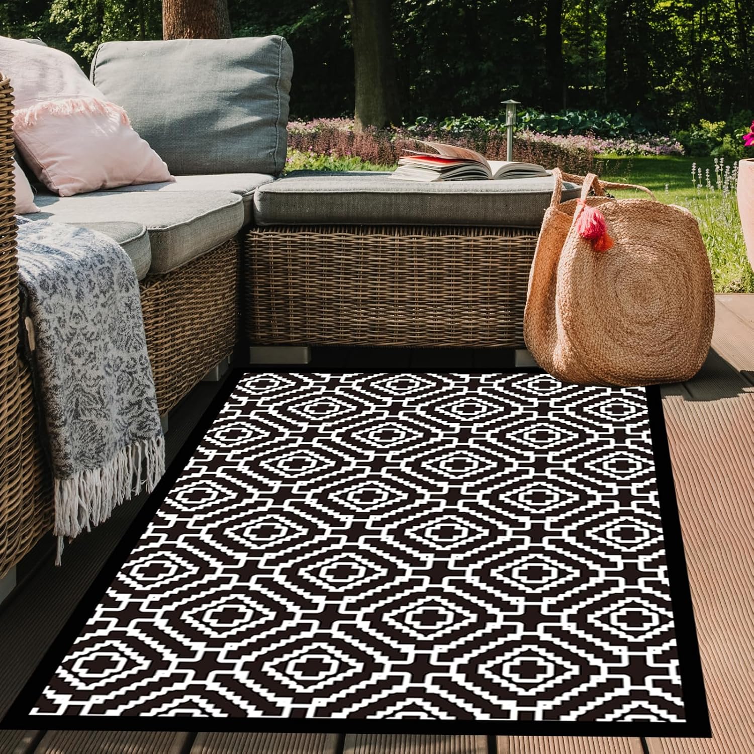 5FTx8FT Outdoor Rug, Reversible Plastic Straw Carpet, Waterproof Camping Rug, Patio Mat for RV, Porch, Deck, Backyard, Camper, Balcony and Outdoor Decor Black & White. 5 x 8 FT Black