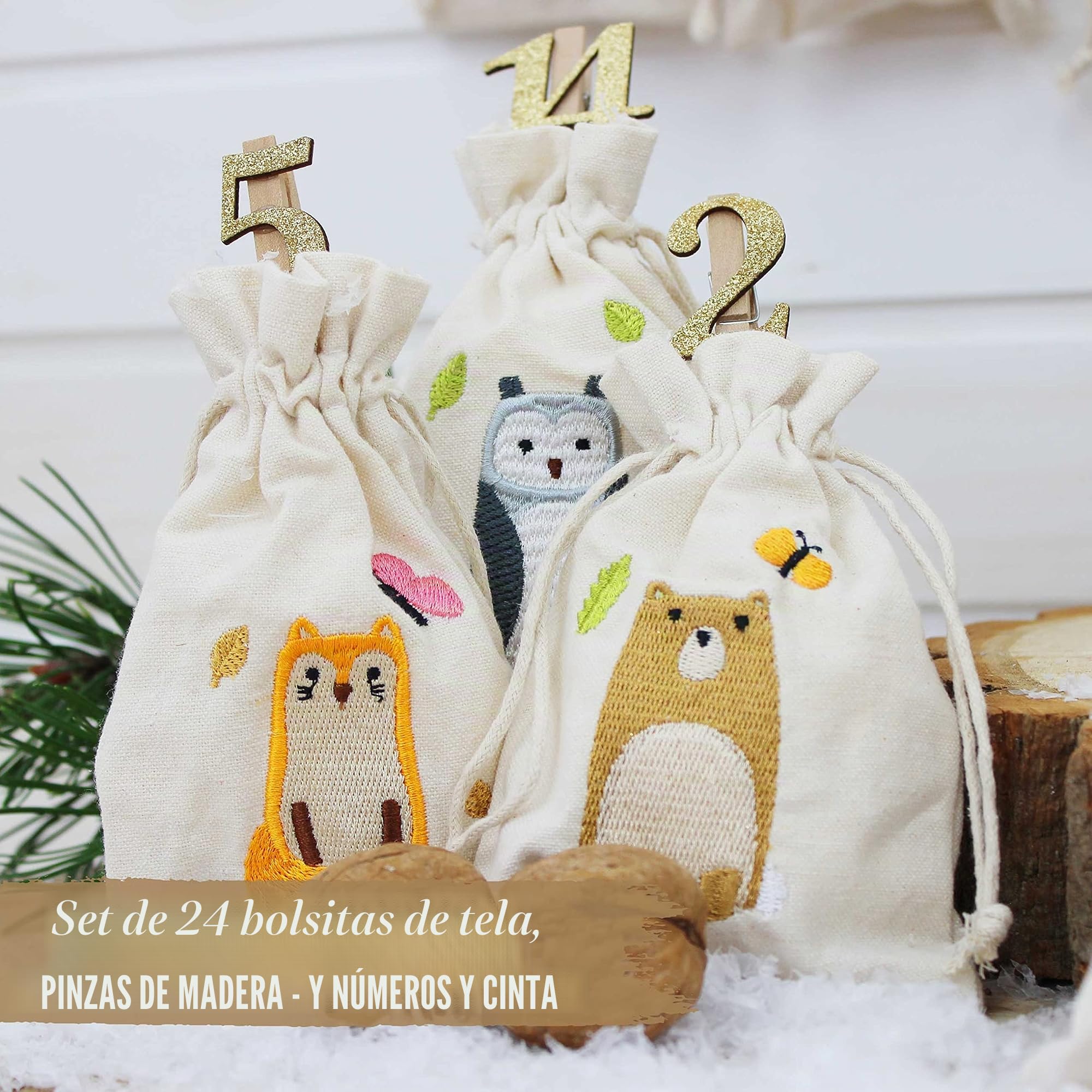 Papierdrachen 24 Bolsas de Tela para Calendario de adviento para Rellenar - con números de Madera Dorados - para Decorar Usted Mismo - Set de Animales del Bosque Bordados no 27
