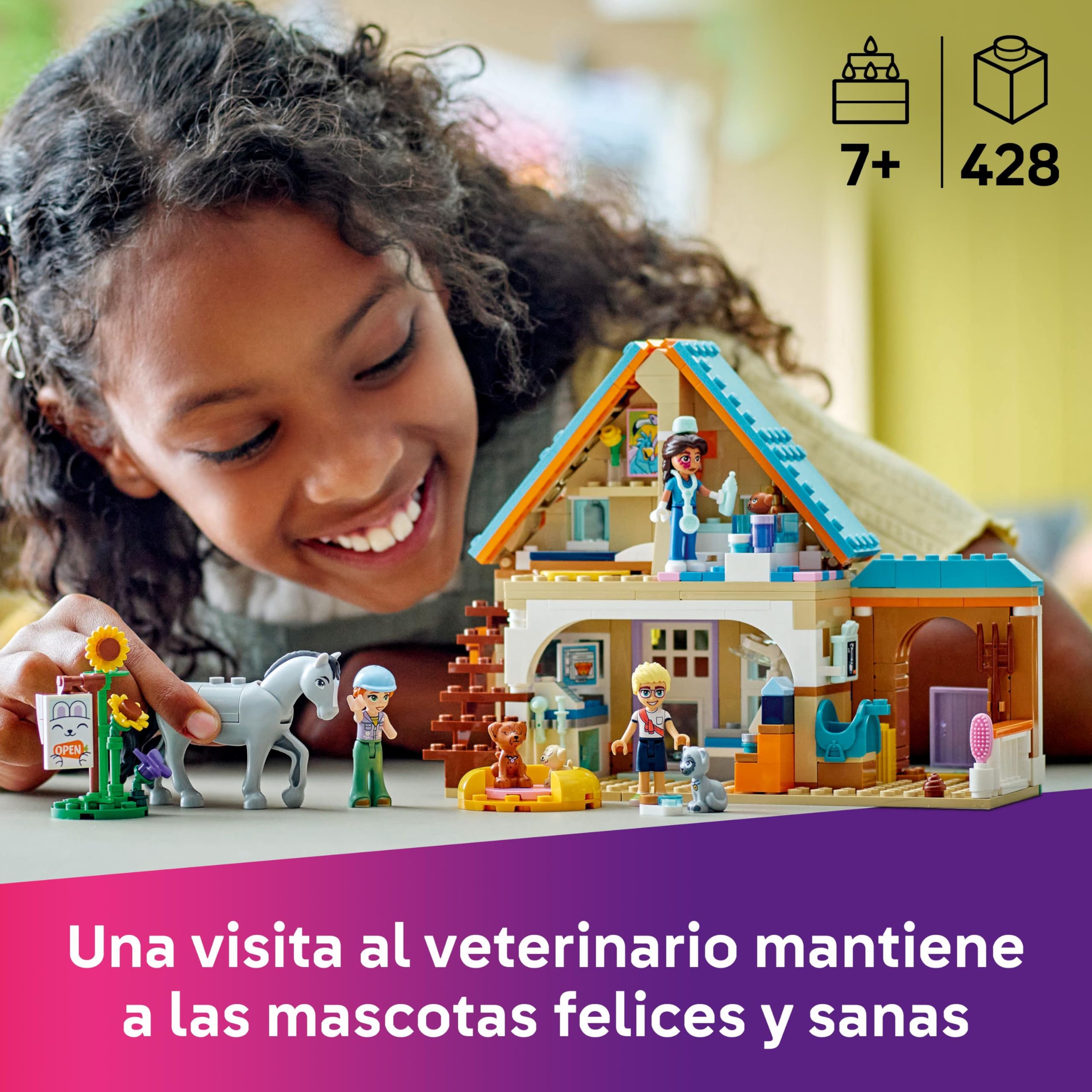 LEGO Friends Caballo y Clínica Veterinaria de Mascotas - Figuras de Animales Inc. Gato y Perro de Juguete, 3 Mini Muñecos, Establo de Caballos y Accesorios - Regalo para Niñas de 6+ Años 42651