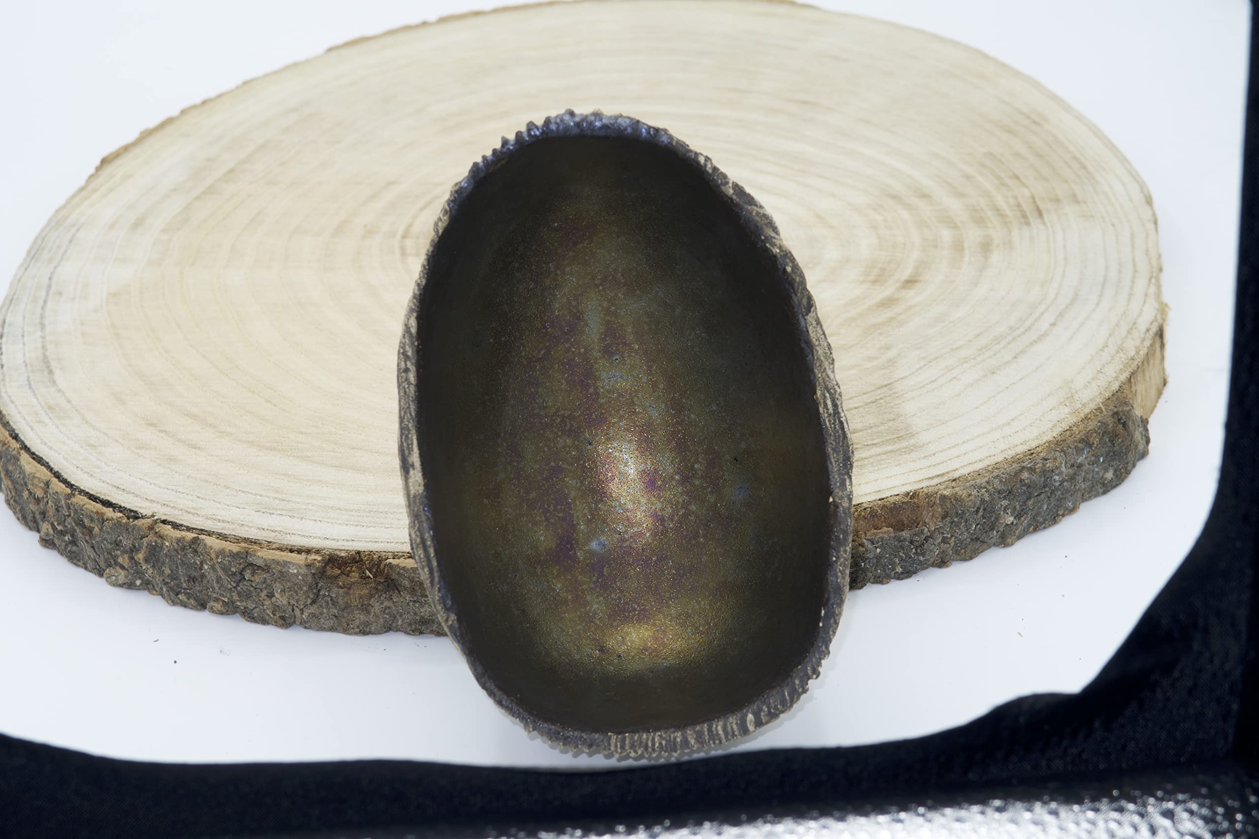 Bol de oro decorativo artesanal y elegante para salones exclusivos