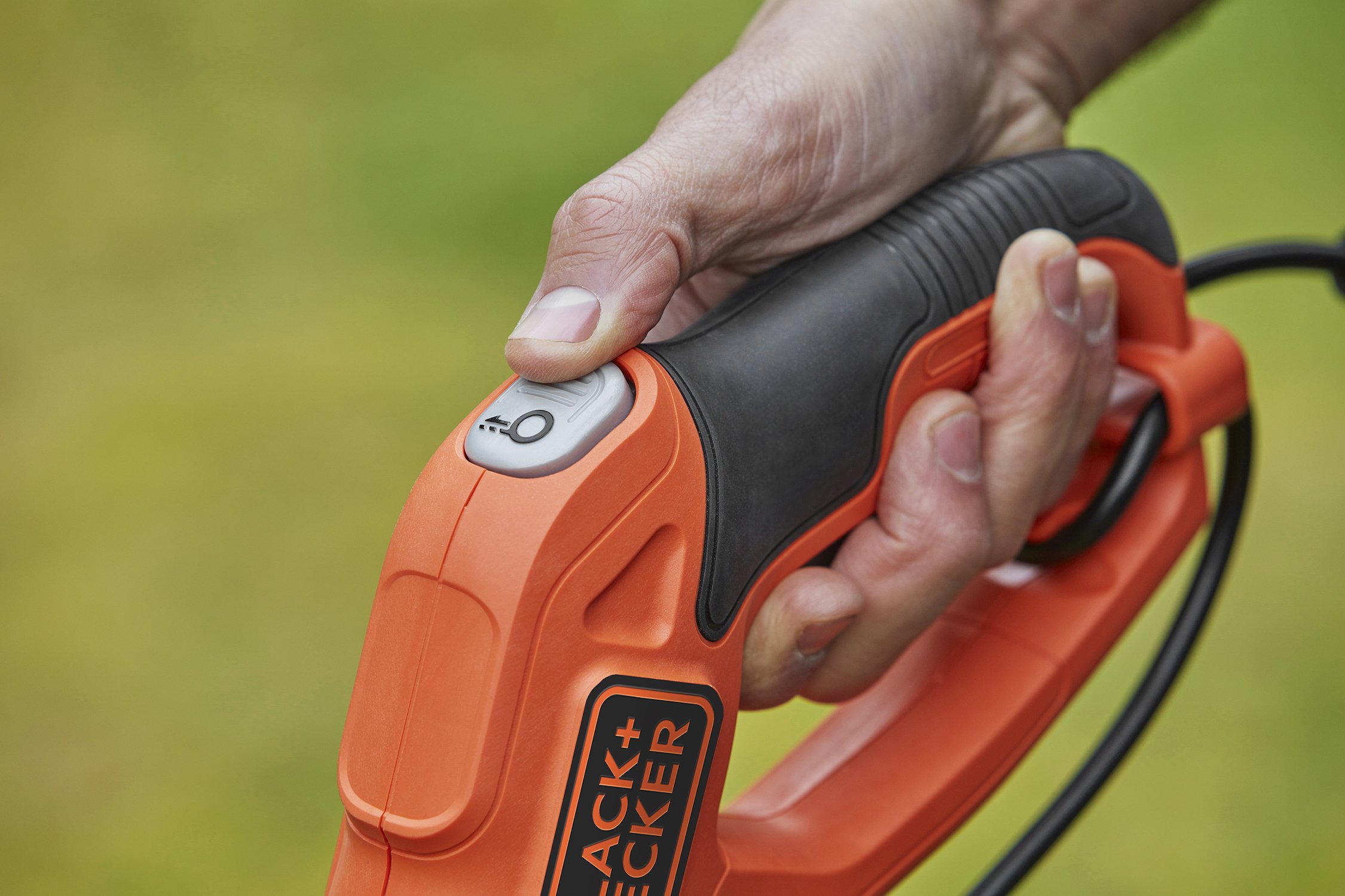 BLACK+DECKER BESTE630-QS Cortabordes 550 W 30 cm