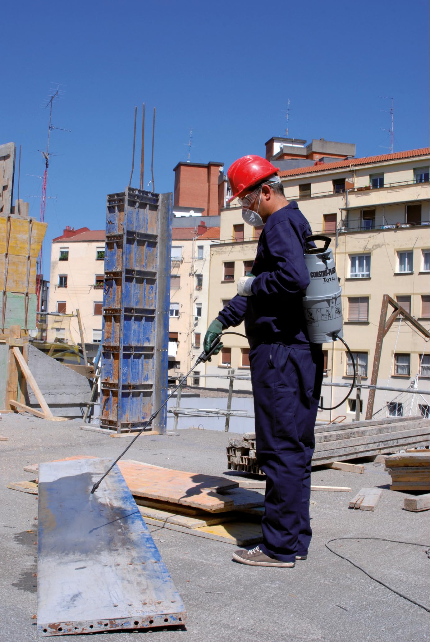 Pulverizador IK CONSTRU PLUS 7 - Ideal Para Construcción - Con Alargadera y Tubo Flexible - Elaborado con Materiales Resistentes - Fabricado en España