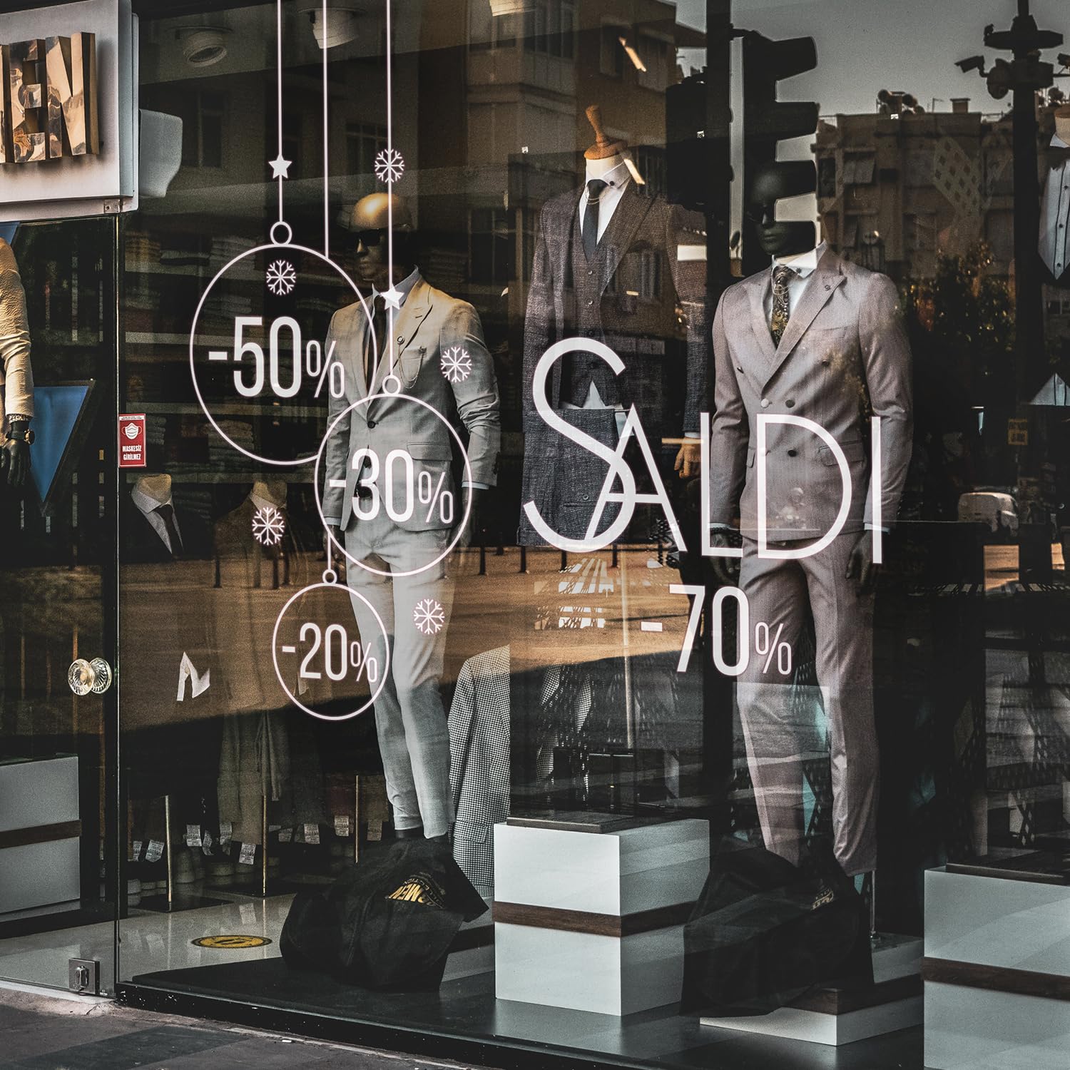 Adesivi Saldi Vetrofania Sconti Invernali, Adesivo Removibile per Vetrine Negozi, Sticker Adesivo per Vetro con Percentuale Sconto variabile