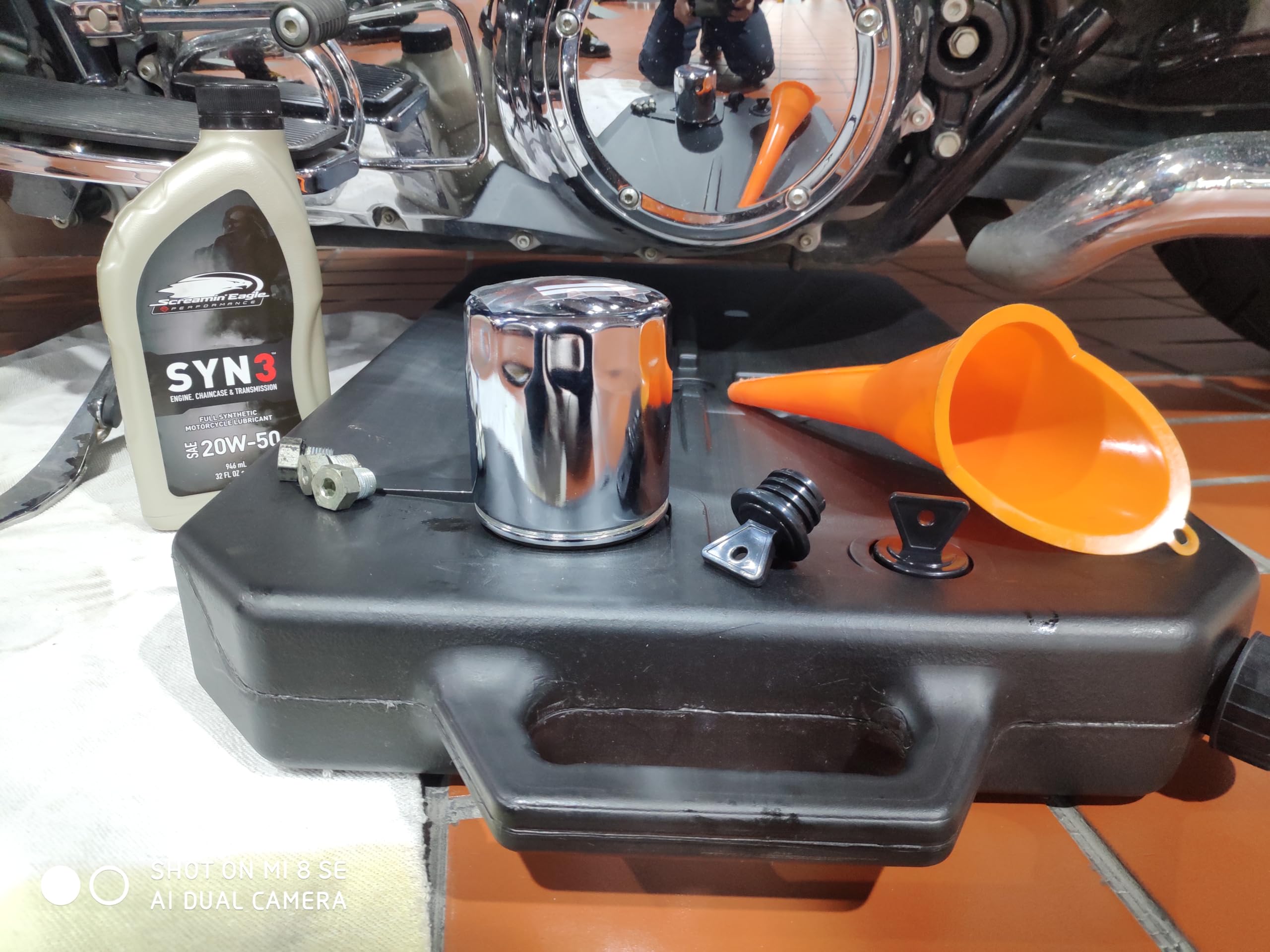 XMT-MOTO R wanna spustowa oleju o niskim profilu, pasuje do motocykla