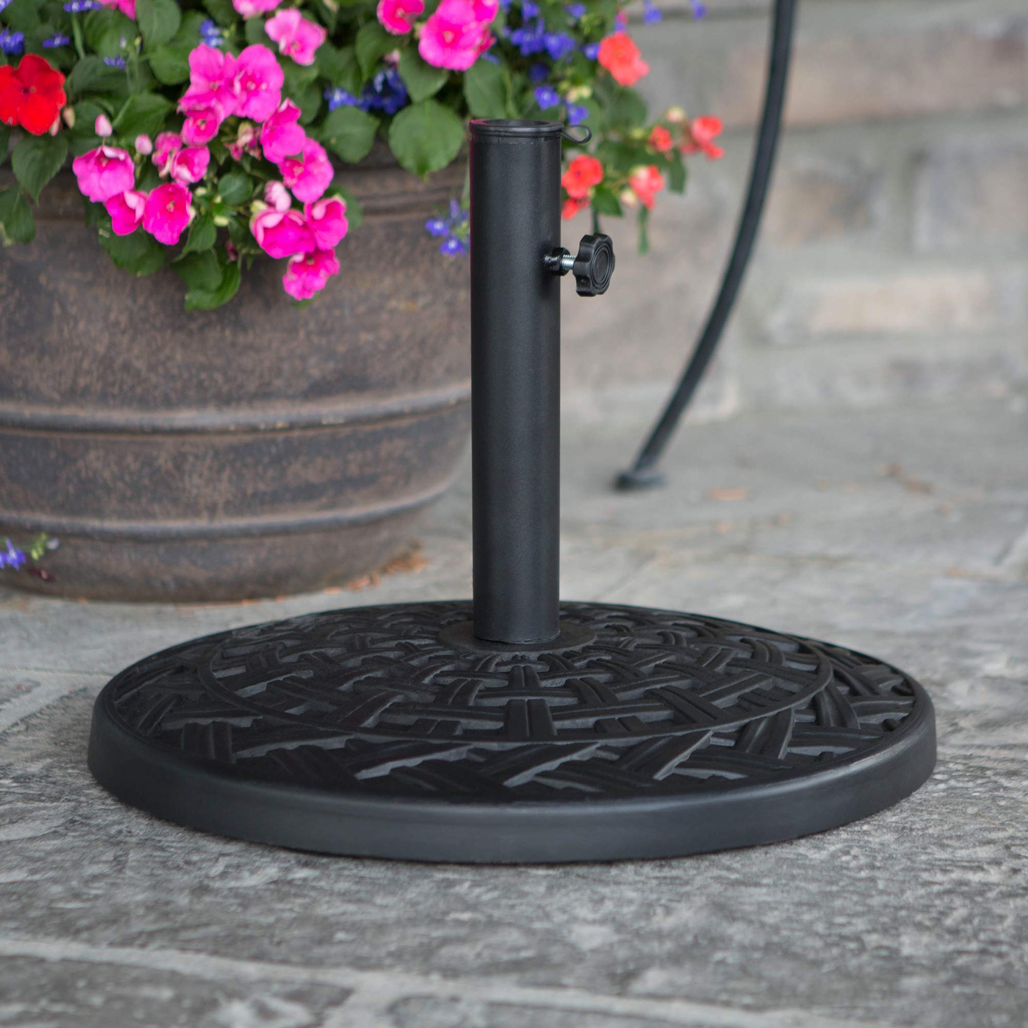 Walker EdisonWalker Edison Dom Classic Polyresin Round Umbrella Stand with Metal Weave Design