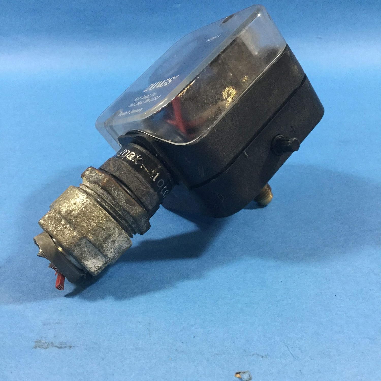AA-A2-6-2 .16-1.2 INCH, 120 V AC, 266932, 5 AMP, 50/60 HZ, 7 PSI, AIR, Pressure Switch, with Cover
