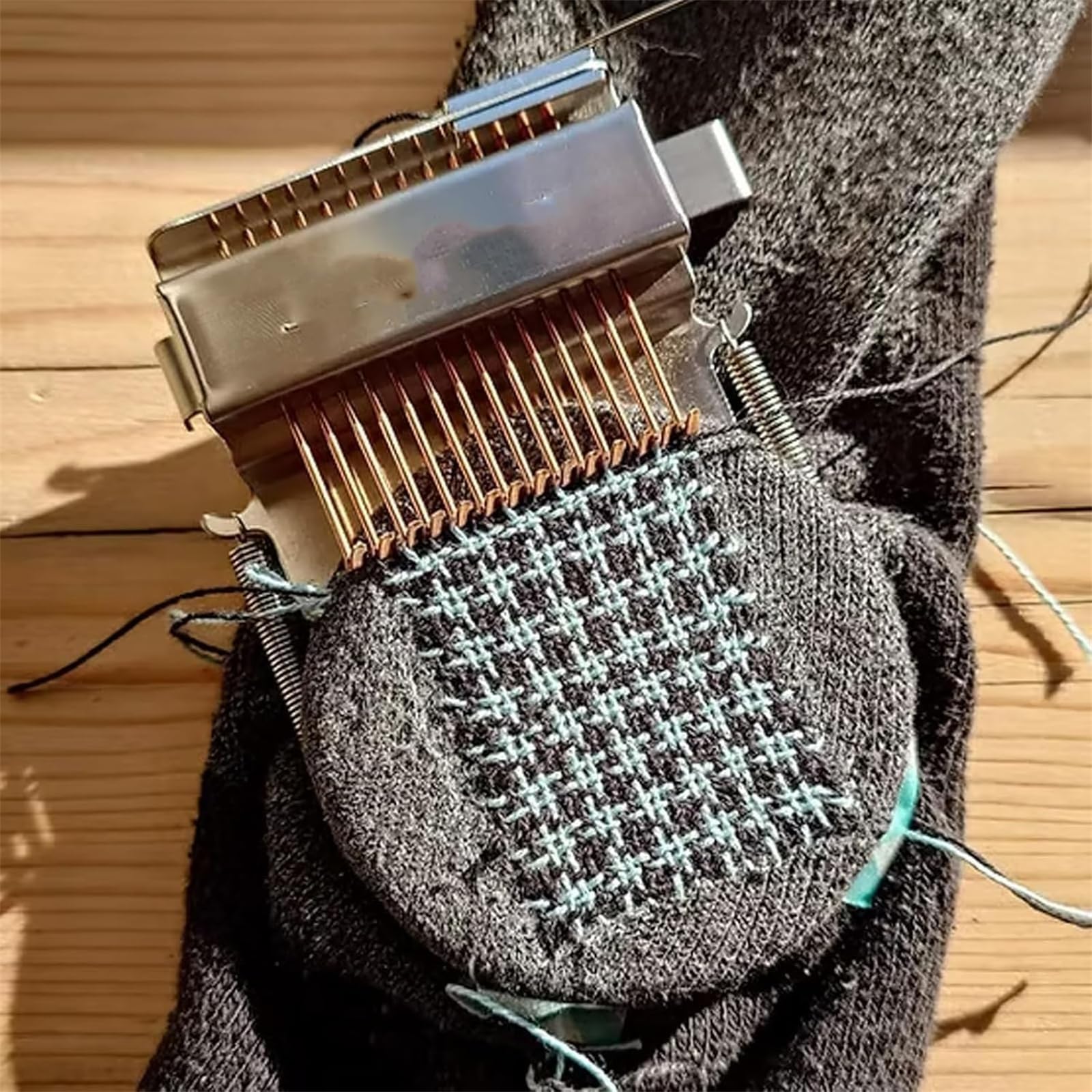 Générique Knit Patch Looms Kit,Mini Portable Patch Darning Looms Kit,Wooden Quickly Sewing Repair Patchwork Weaving Tool Set for Beginners,Small DIY Weaving Art Craft (14 Hooks) - 4