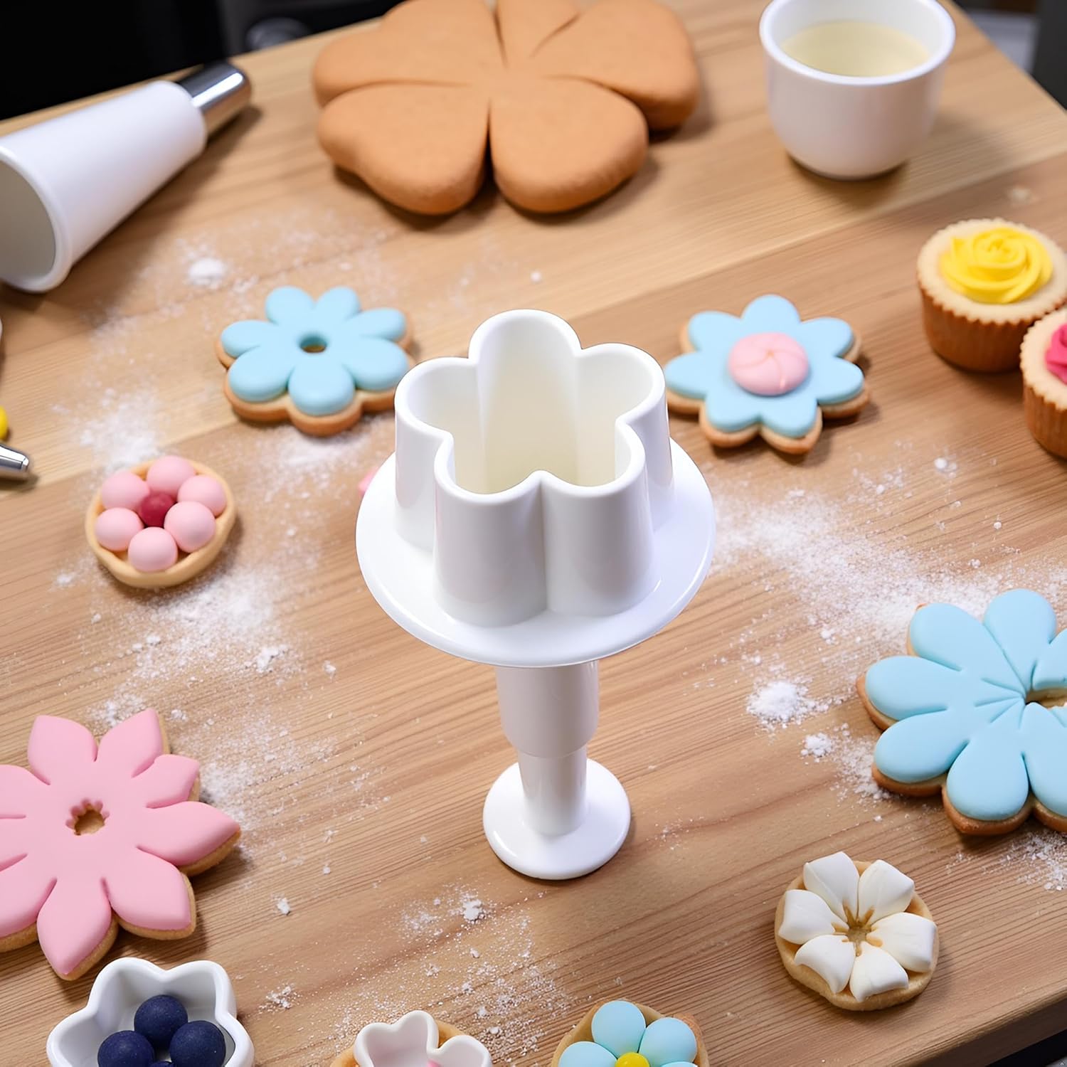 4Pcs White Flower Plunger Cookie Cutter DIY Blossom Flower Cake Fondant Mold Plastic Cake Decorating Tools Baking Accessories Cookie Cutters For Baking Plastic, Dessert and Candy Sculpting Tools - Image 8