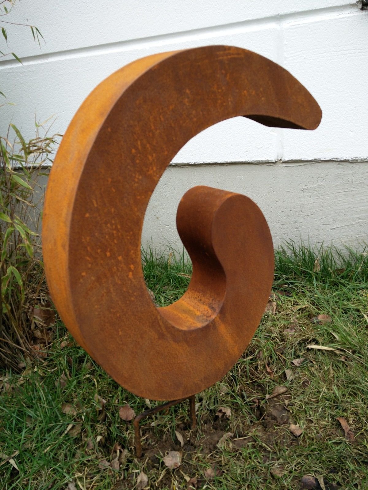 Zen Man Edelrost Gartenstecker Spirale Rost Gartenskulptur aus Metall Garten Figure Glück Symbol Gartendeko 48 * 40 * 8 cm 101510