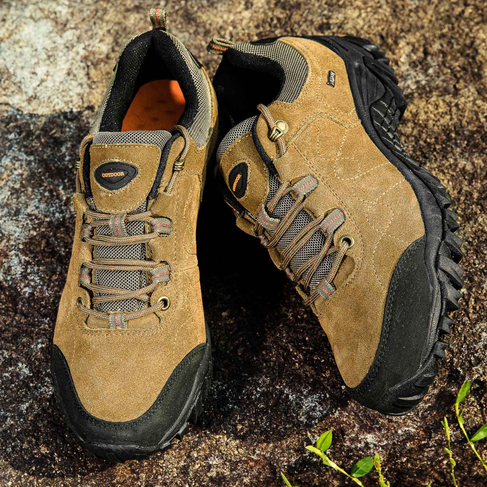 Paire de chaussures de randonnée à semelle antidérapante, légères et respirantes