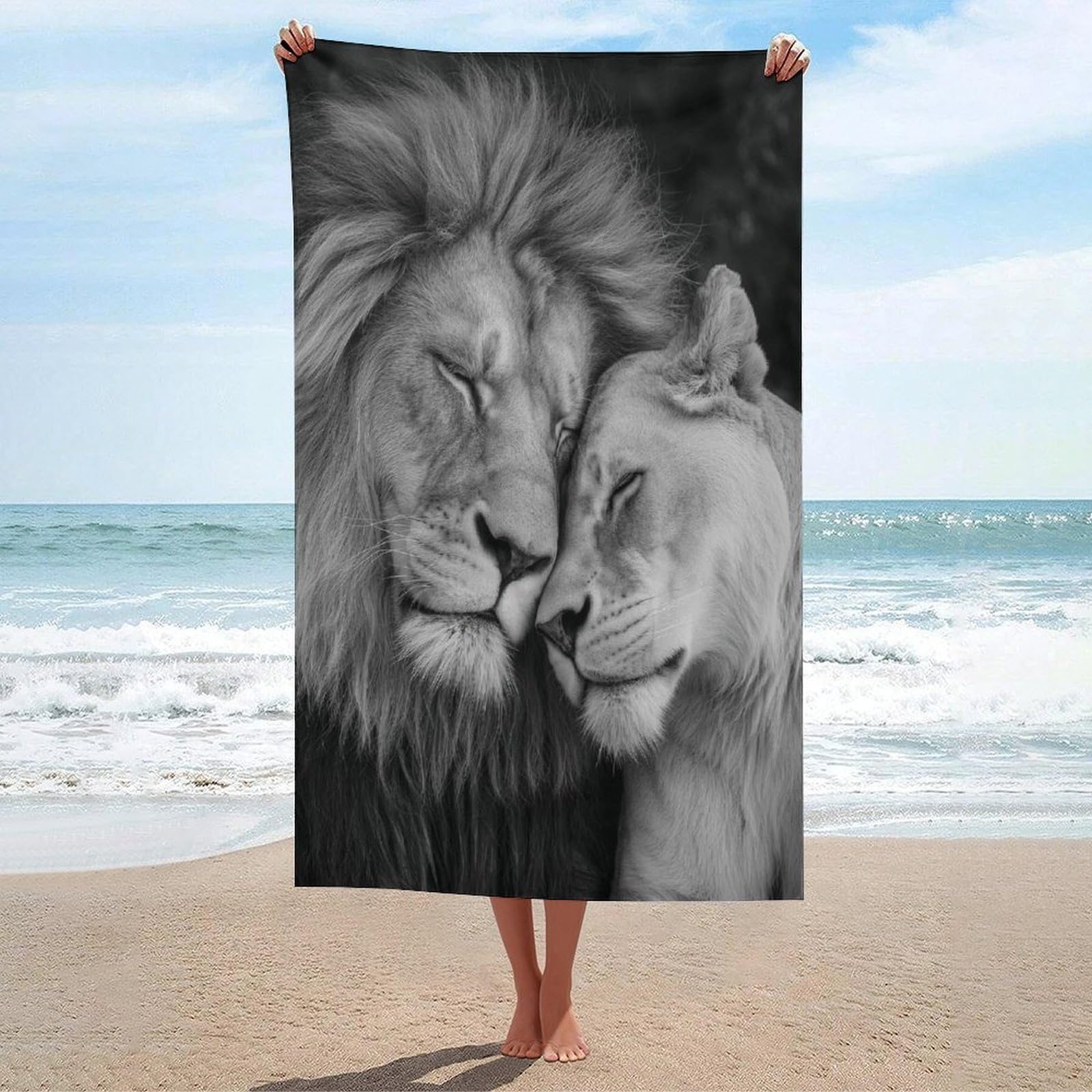 LSRCPD Black And White Lion And Lioness Beach Towel Sand Free Microfiber Large Shower Towels Multipurpose Absorbent for Bathroom Pool 130x80 CM