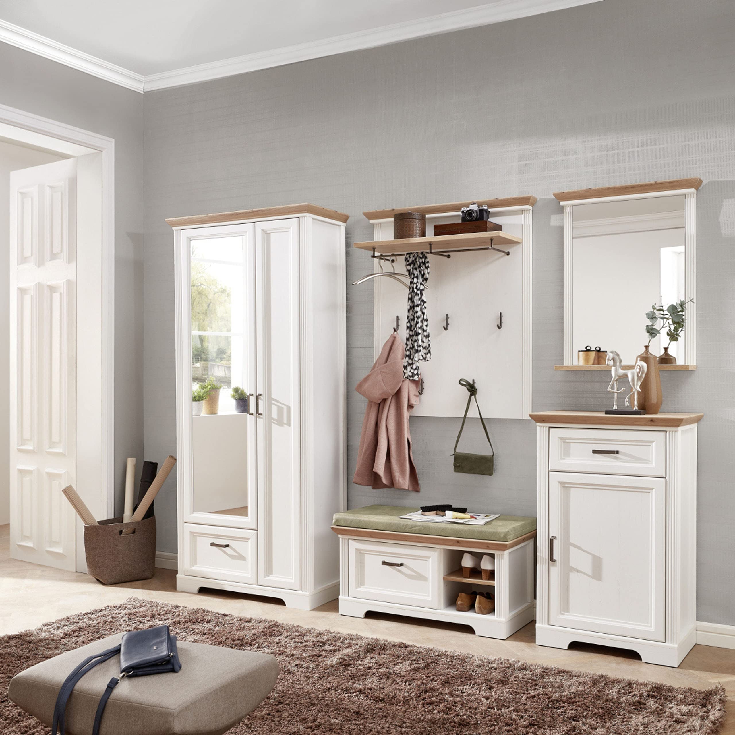 Stella Trading JASMIN Garderobenpaneel in Pinie hell, Artisan Eiche Optik - Landhausstil Hutablage & zuverlässige Wandhaken für Jacken & Taschen - 93 x 107 x 30 cm (B/H/T)