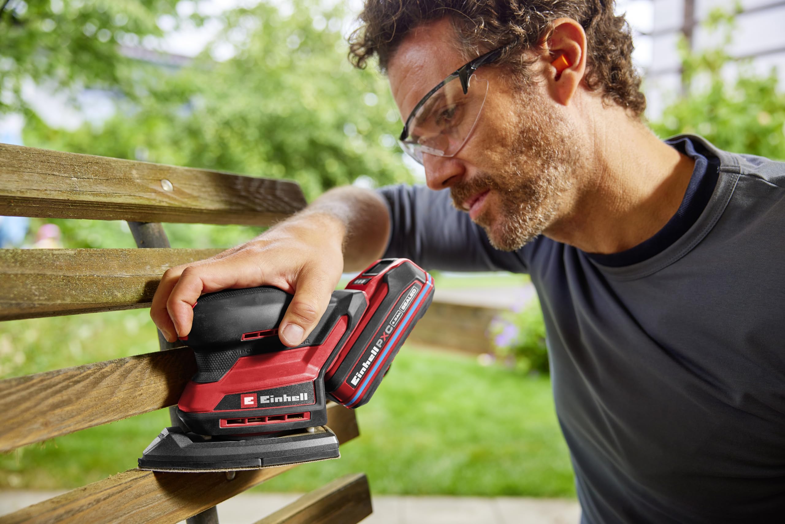 Einhell Akku-Multischleifer TE-OS 18/150-2 Li PXC (18 V, 24000 U/min, 2 mm Schwingkreis, Staubfangbox, Staubabsaugadapter, inkl. 6x Schleifpapier, Akku und Ladegerät)