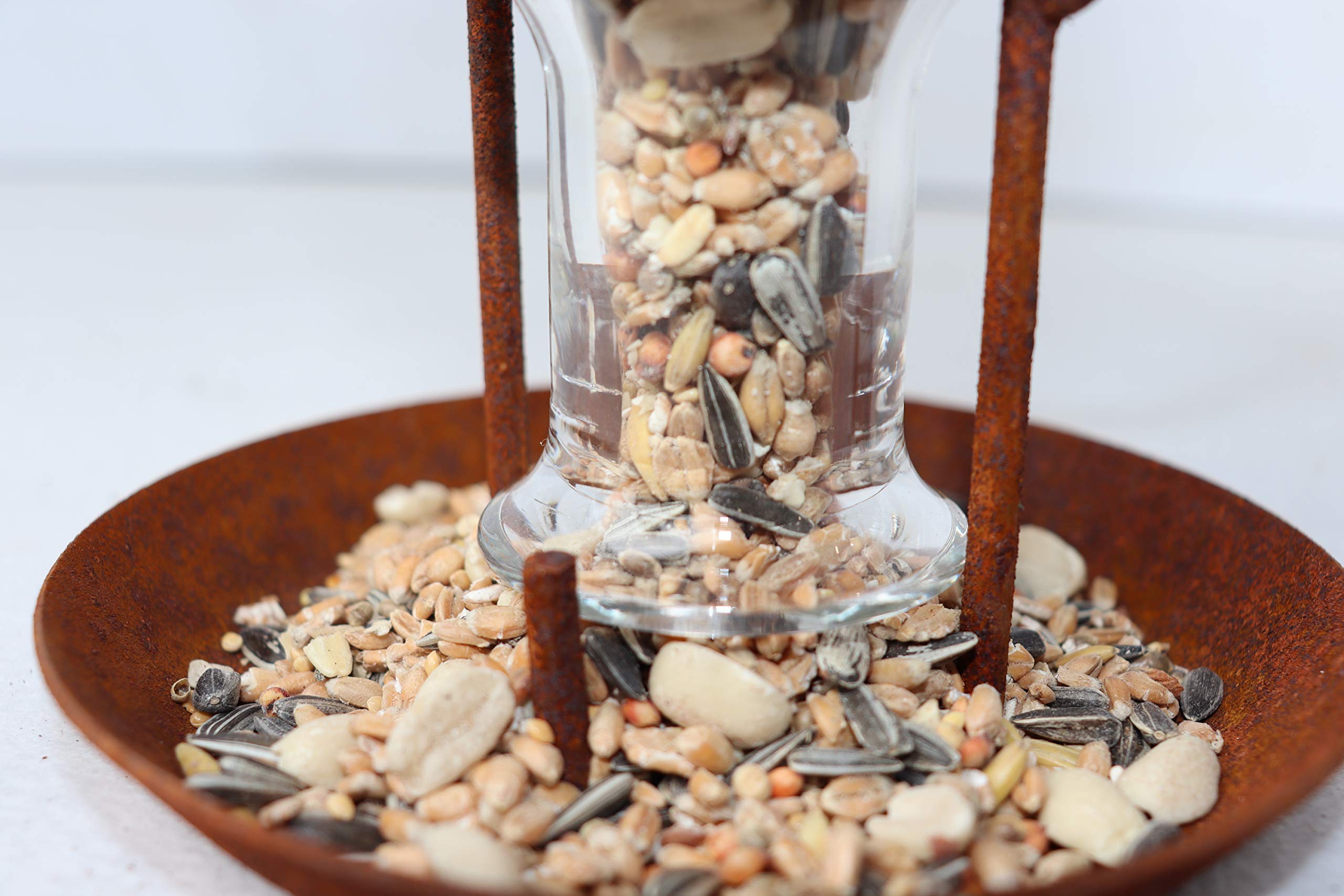 terracotta24 3X Vogelfutterstation mit Glasflasche aus Metall in Naturrost Rost, zum Stellen oder Hängen, Futterspender, Futterstation für Wildvögel (3 Stück)
