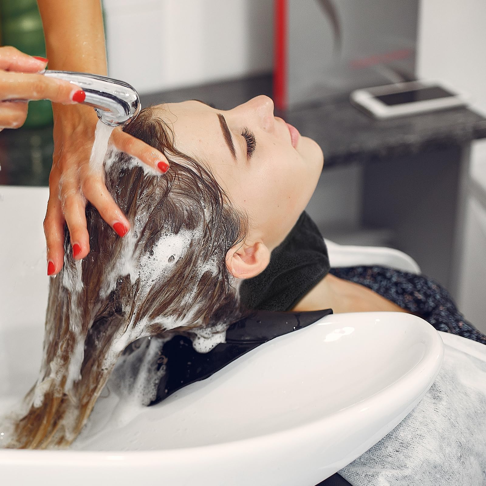 24 toallas de microfibra – Diademas absorbentes de spa para mujeres, toallas de salón de secado rápido para corte de cabello y champú (negro) 5