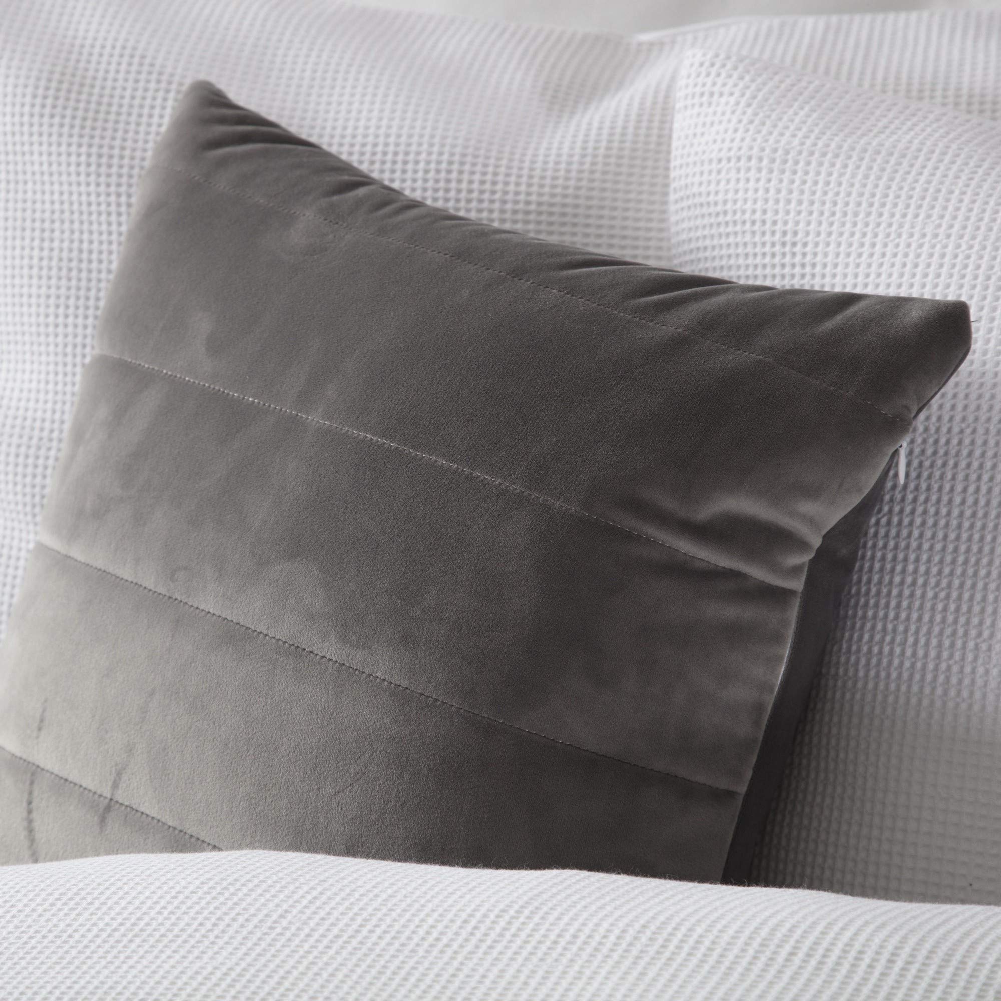 Belledorm Verona Filled Cushion (One Size) (Charcoal)