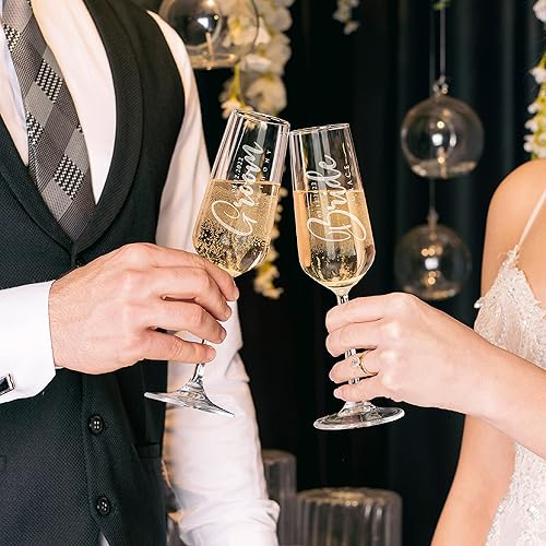 Miniatura 10 de Be Burgundy Juego de 2 copas de champán personalizadas, copas florales de Mr & Mrs para novia y novio, registro de bodas por nombre de la novia,