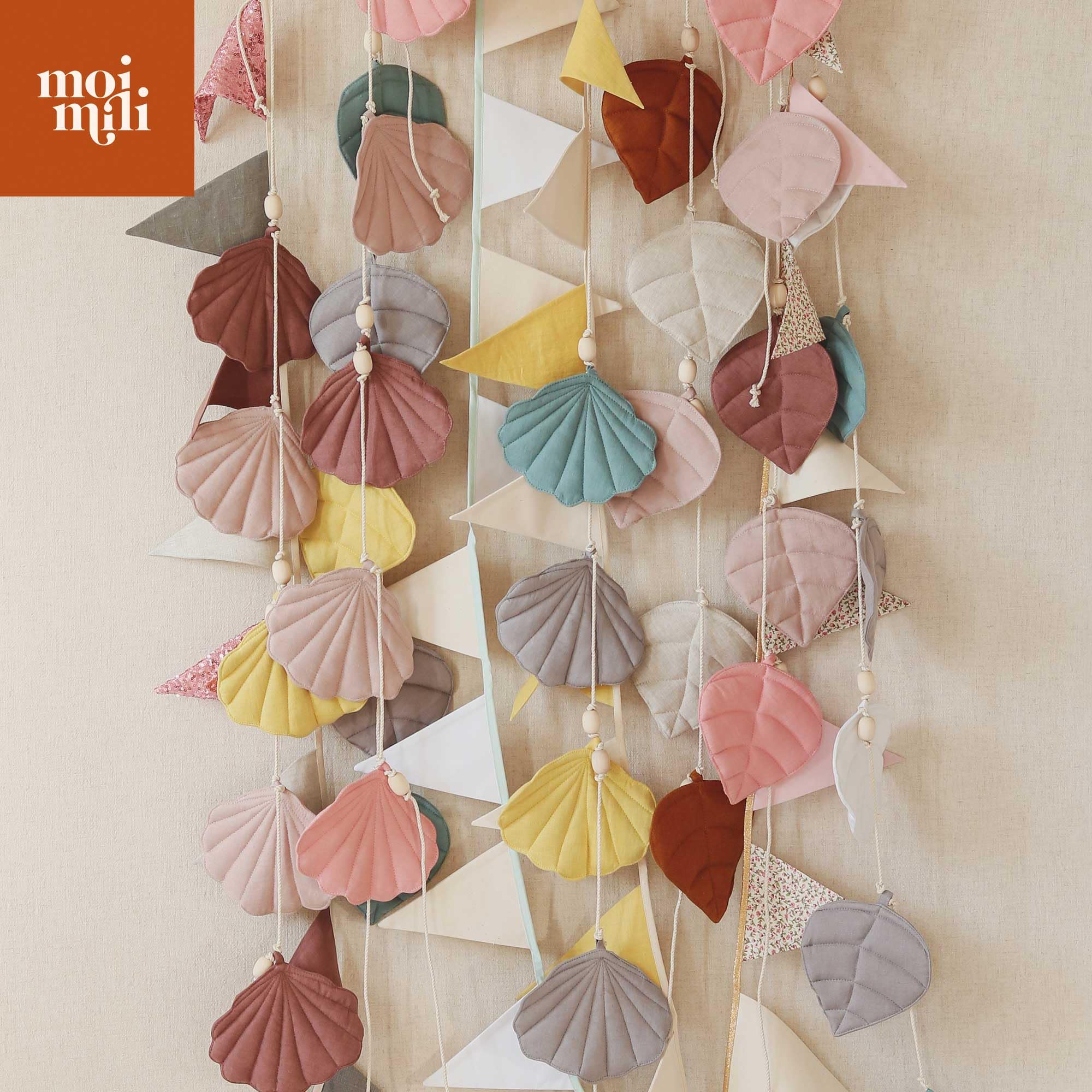 Moi Mili Deko-Girlande Banner mit 7 Muscheln 300 cm Wanddekoration Kinderzimmer Leinen Muscheln Baumwollkordel